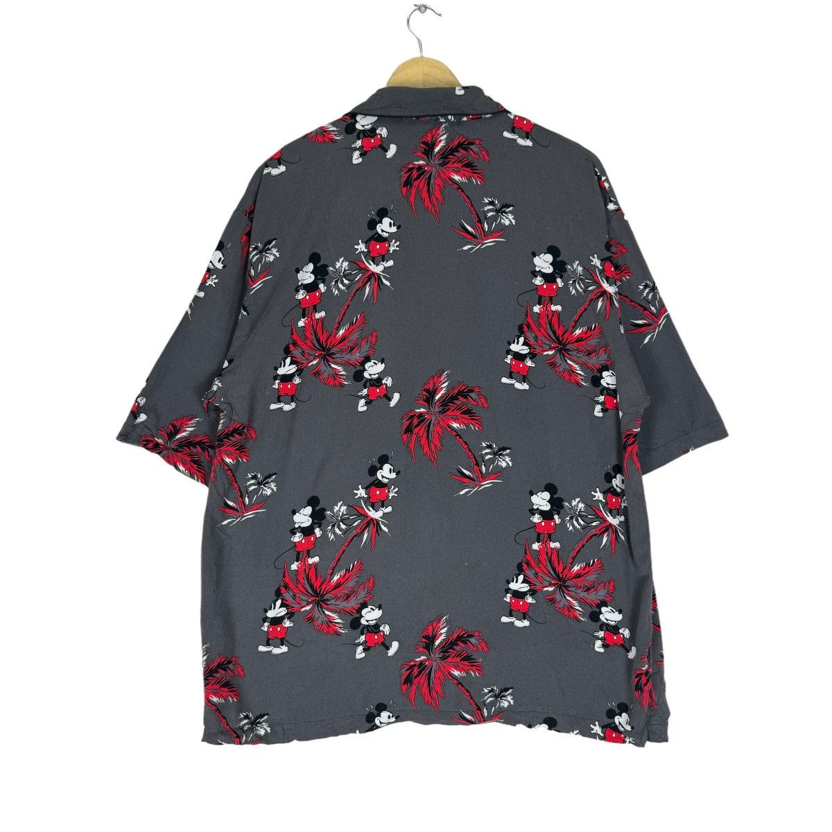 GU × Undercover ❄️UNDERCOVER X GU MICKEY HAWAII ALOHA BUTTON UP SHIRTS Size US L / EU 52-54 / 3 - 7 Thumbnail