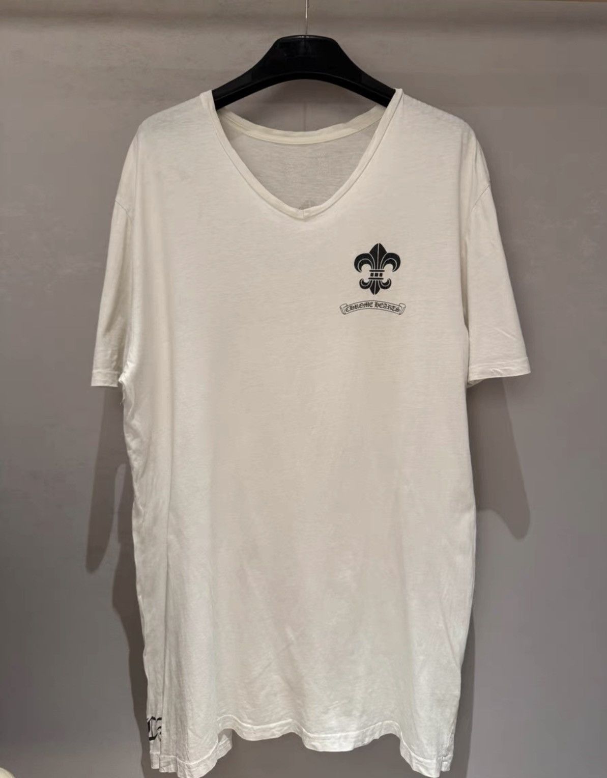 Chrome Hearts Chrome Hearts V-Neck with Triple Scout Flower Back Print Size US XL / EU 56 / 4 - 1 Thumbnail