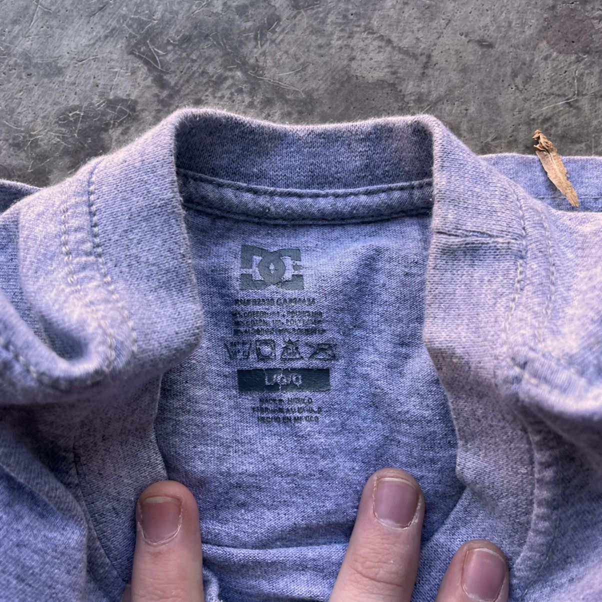 DC × Vintage Y2K DC Long sleeve essential skater shirt baggy thrashed L Size US L / EU 52-54 / 3 - 4 Thumbnail
