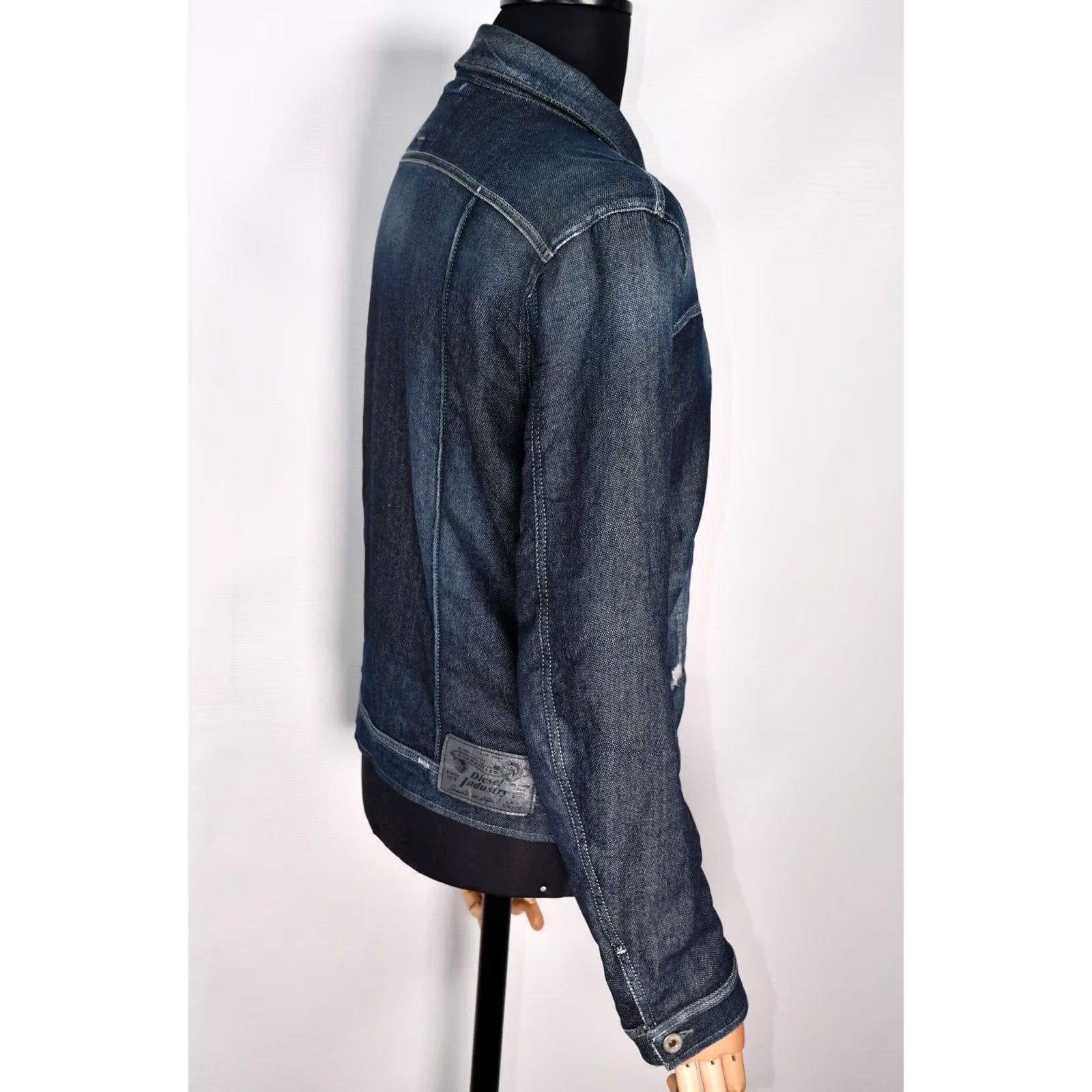 Diesel DIESEL Juzicon Denim Jacket L Blue Mens Jacket Distressed Biker Casual 100% Genuine 93% Cotton 6% Polyester 1% Elastane Regular Size Type: L Size US L / EU 52-54 / 3 - 4 Thumbnail