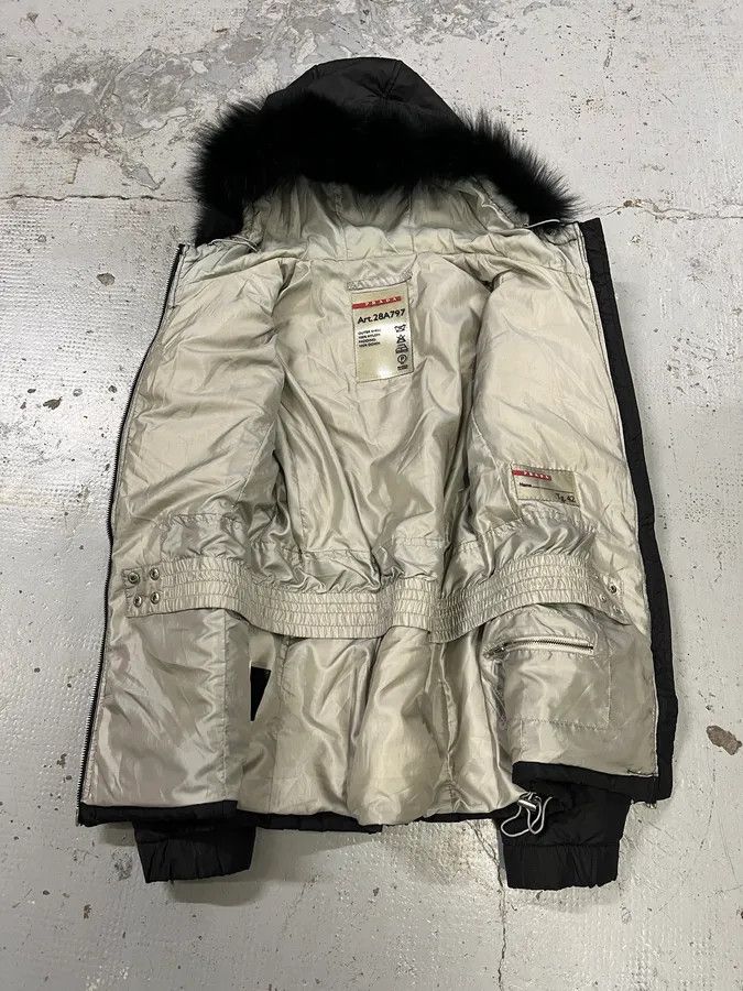 Prada AW2006 Prada Linea Rossa Fox Fur Black Hooded Puffer Jacket Size M / US 6-8 / IT 42-44 - 7 Thumbnail