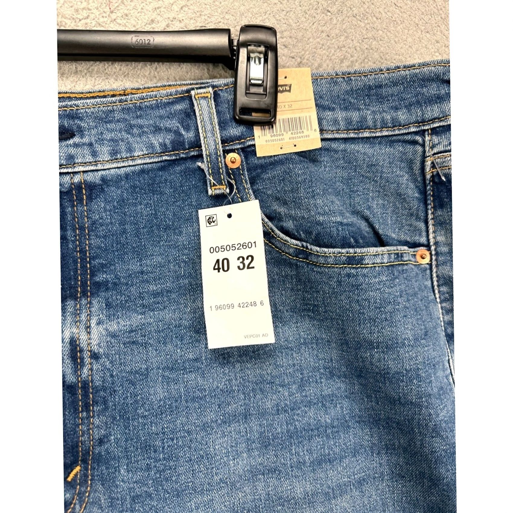 Levi's Levi's 505 Jeans Mens 40x32 Blue Distressed Regular Fit Straight Leg Denim Cotton Blend Stretch Pockets Button Zipper Medium Wash Vintage No Size US 40 / EU 56 - 6 Thumbnail