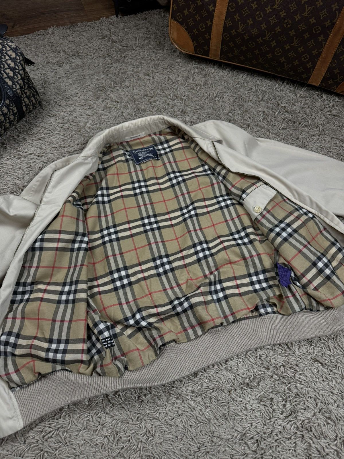 Burberry Vintage bomber jacket Burberry original luxury casual item Size US L / EU 52-54 / 3 - 4 Thumbnail