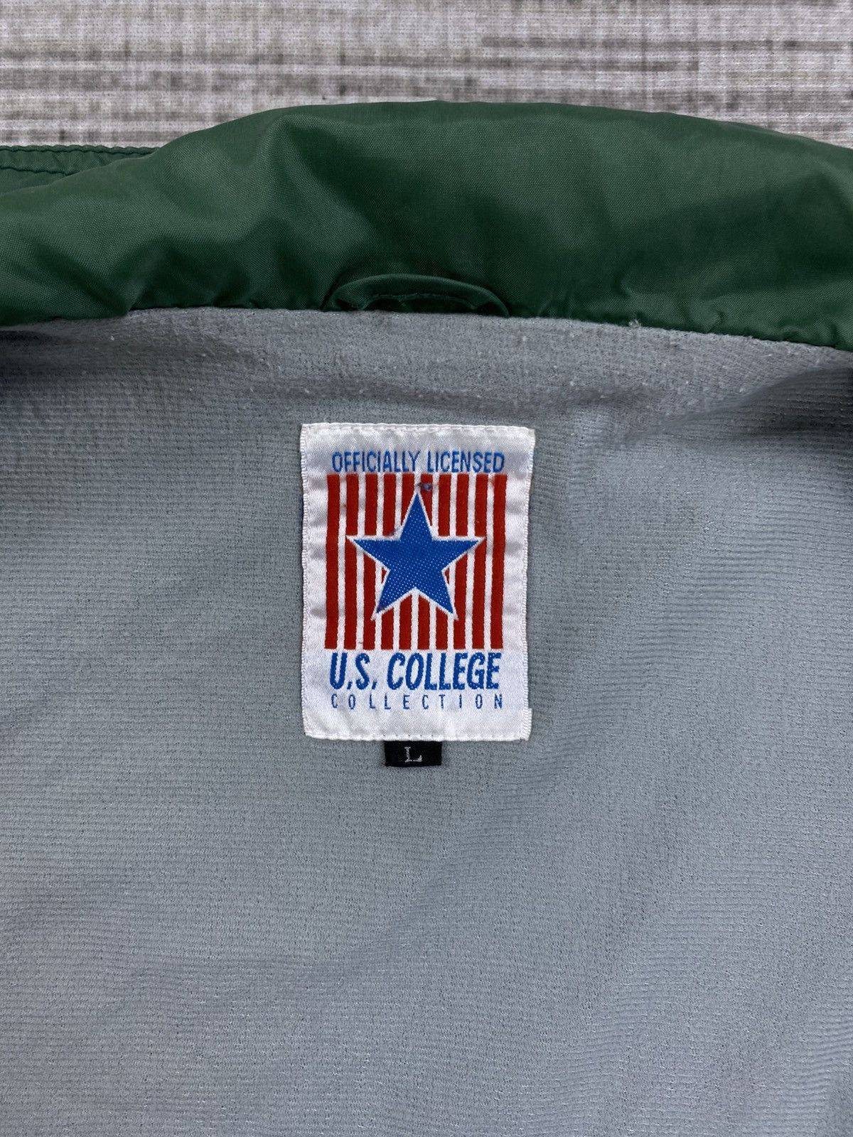 Vintage Vintage Georgetown Hoyas U.S College Button Shirt Jacket Size US L / EU 52-54 / 3 - 9 Thumbnail