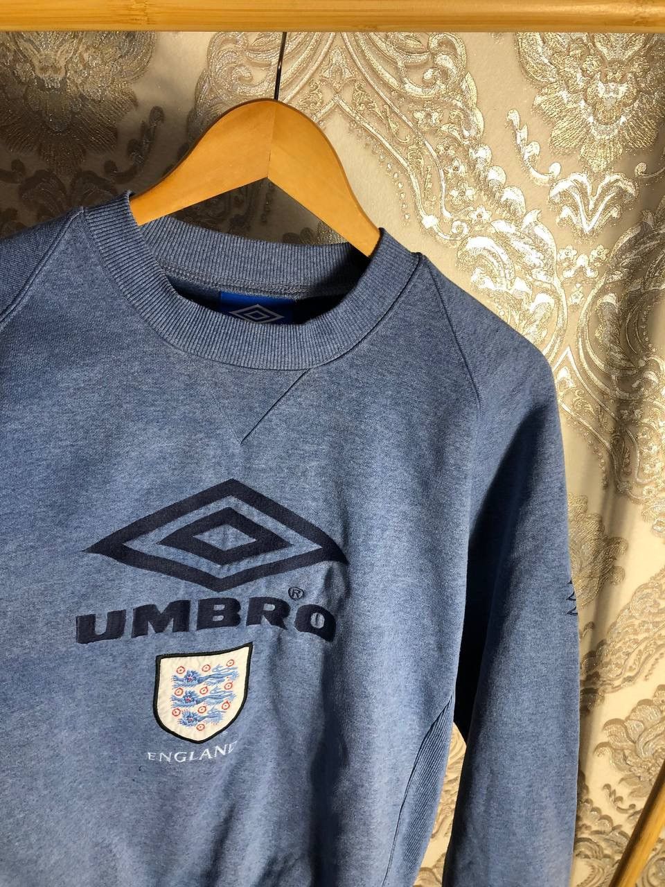 Umbro VINTAGE UMBRO ENGLAND RETRO SOCCER SWEATSHIRT MANCHESTER Size US L / EU 52-54 / 3 - 3 Thumbnail