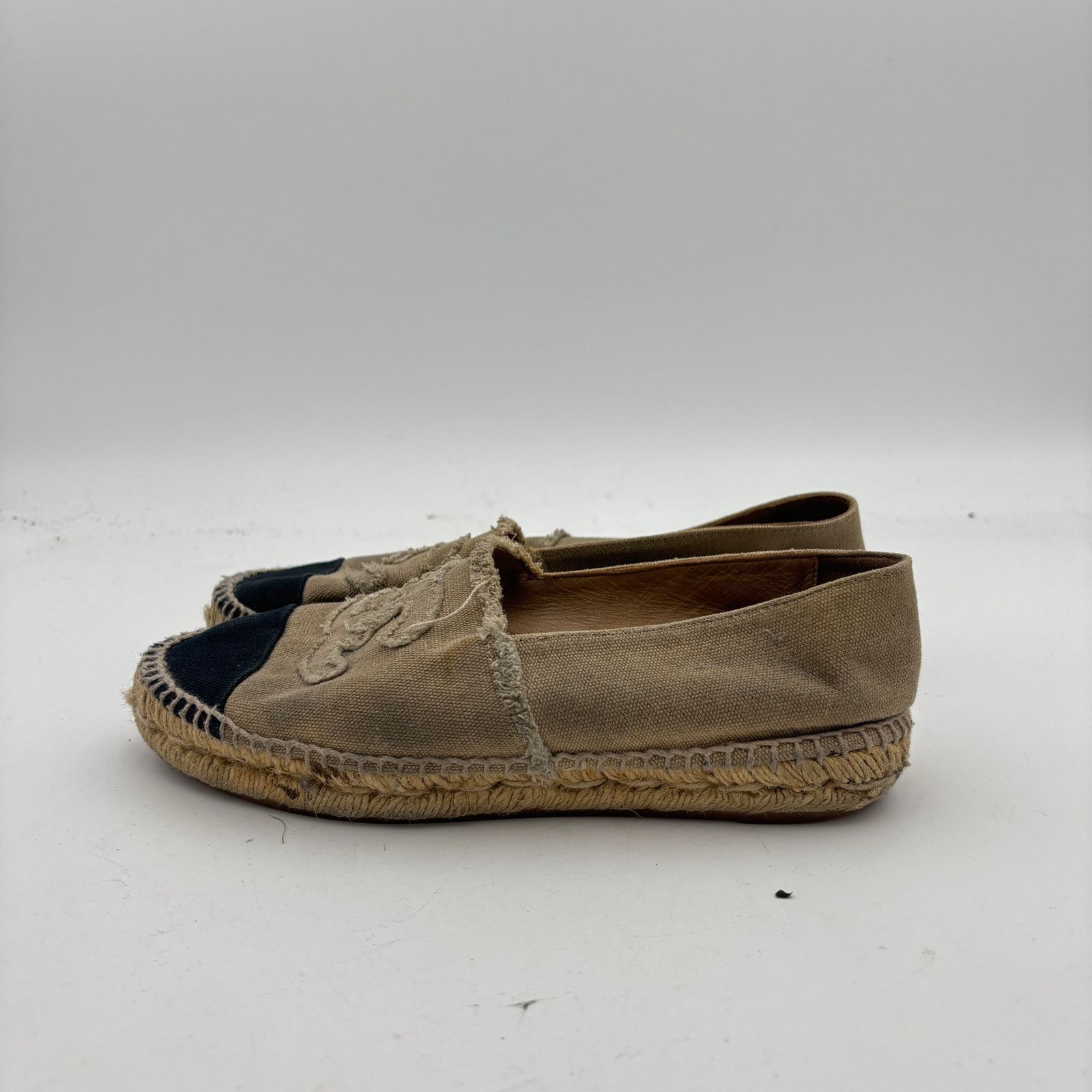 Chanel Chanel CC Logo Canvas Black Cap Toe Espadrilles Slip Ons 37 Size US 6.5 / IT 36.5 - 5 Thumbnail