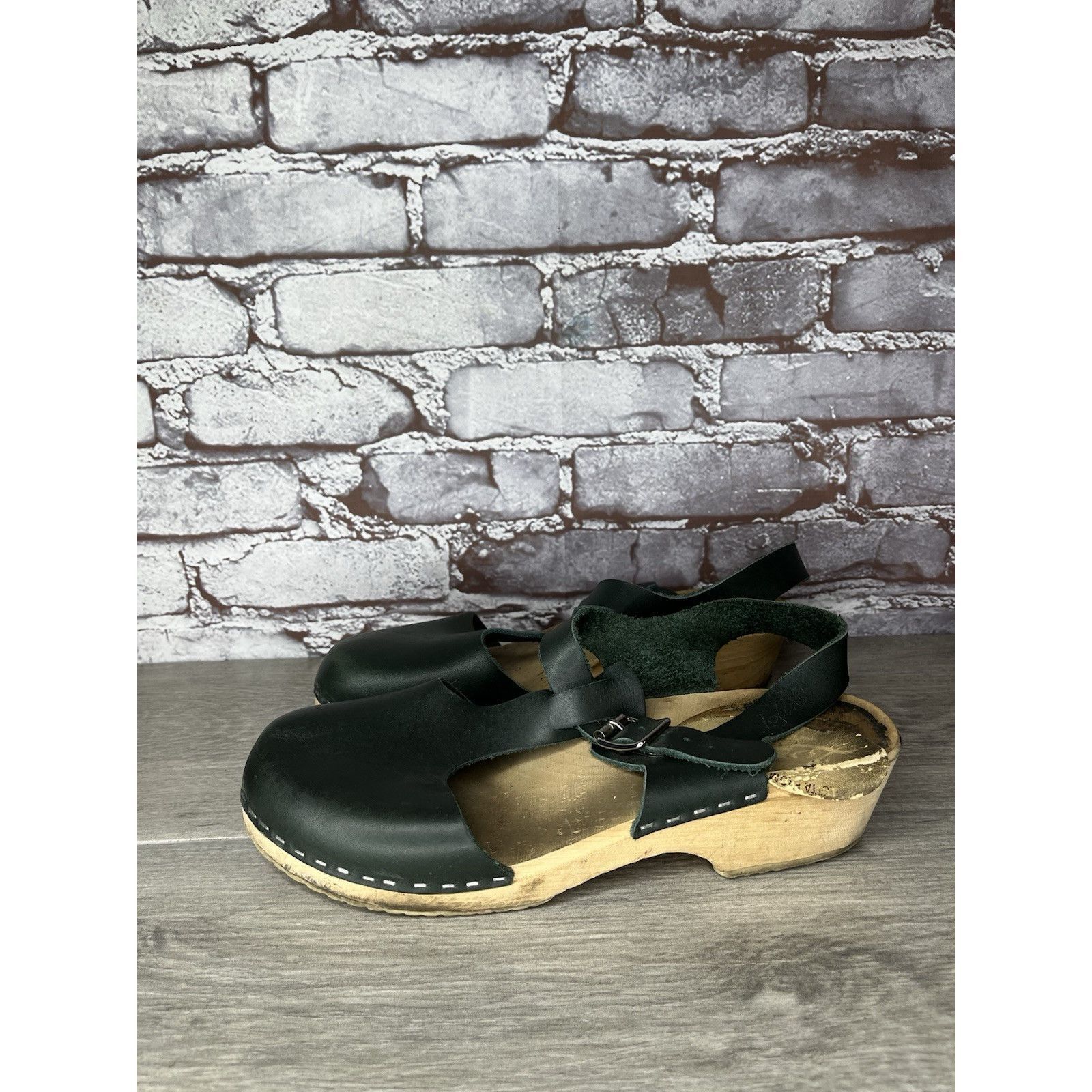 Swedish Hasbeens Swedish Hasbeens Black Leather T-Strap Wooden Clogs Shoes Wo Size US 10.5 / IT 40.5 - 12 Thumbnail