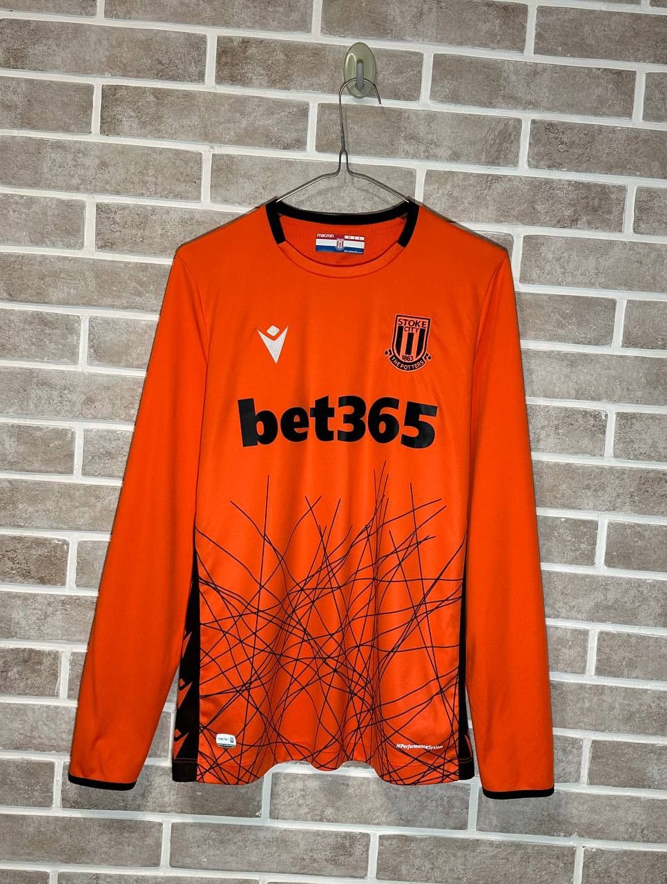 Macron Macron Stoke City fc Long Sleeve shirt Soccer Jersey Size US S / EU 44-46 / 1 - 1 Thumbnail