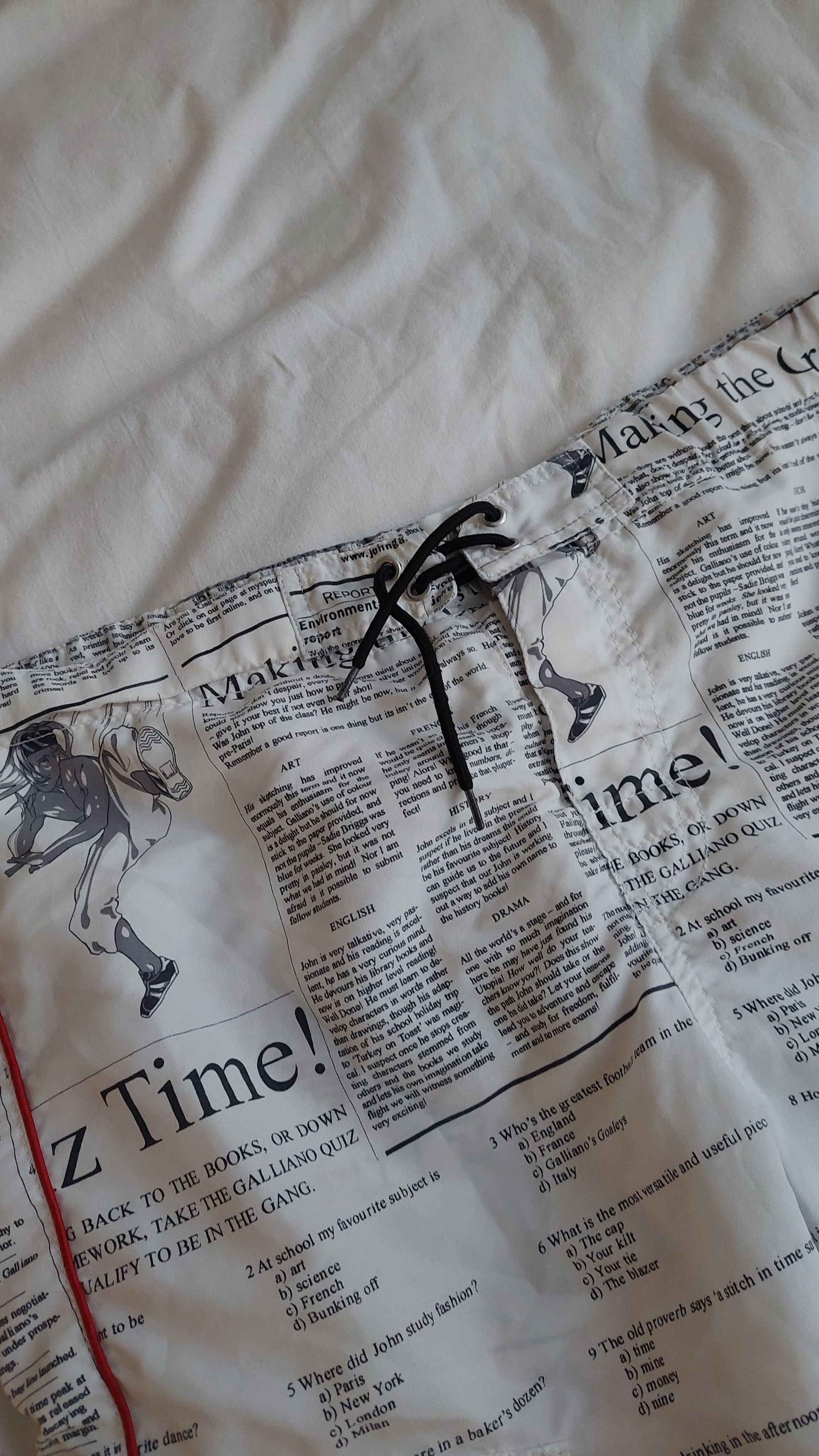 John Galliano John Galliano newspaper swimming shorts Size 25" / US 0 / IT 36 - 7 Thumbnail