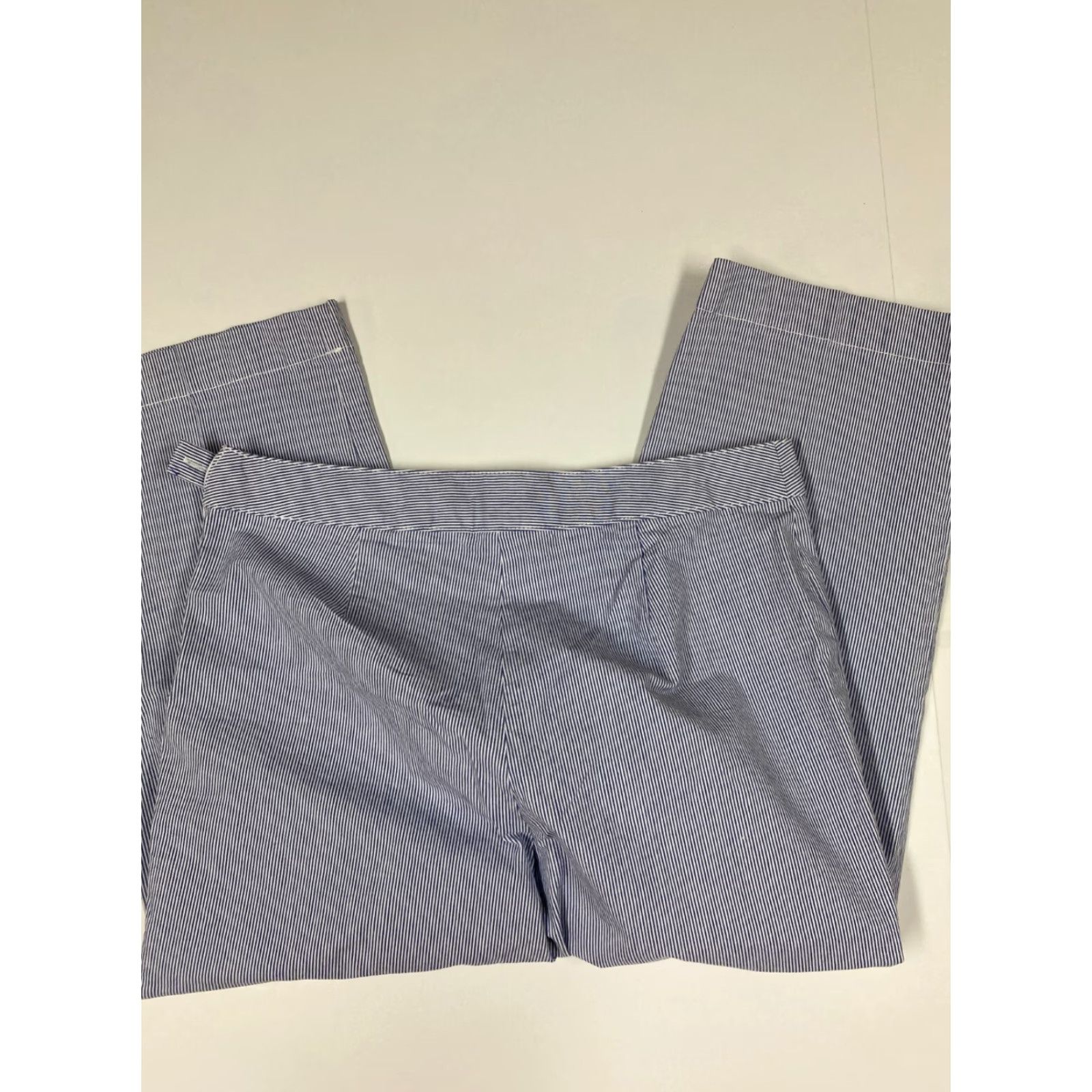 Liz Claiborne Liz Claiborne Womens Pants Capri Blue 8 Striped Bootcut Inseam 22 Regular Knit Cotton Polyester Spandex Casual Vintage No (adjust to allowed words). Size 30" / US 8 / IT 44 - 4 Thumbnail