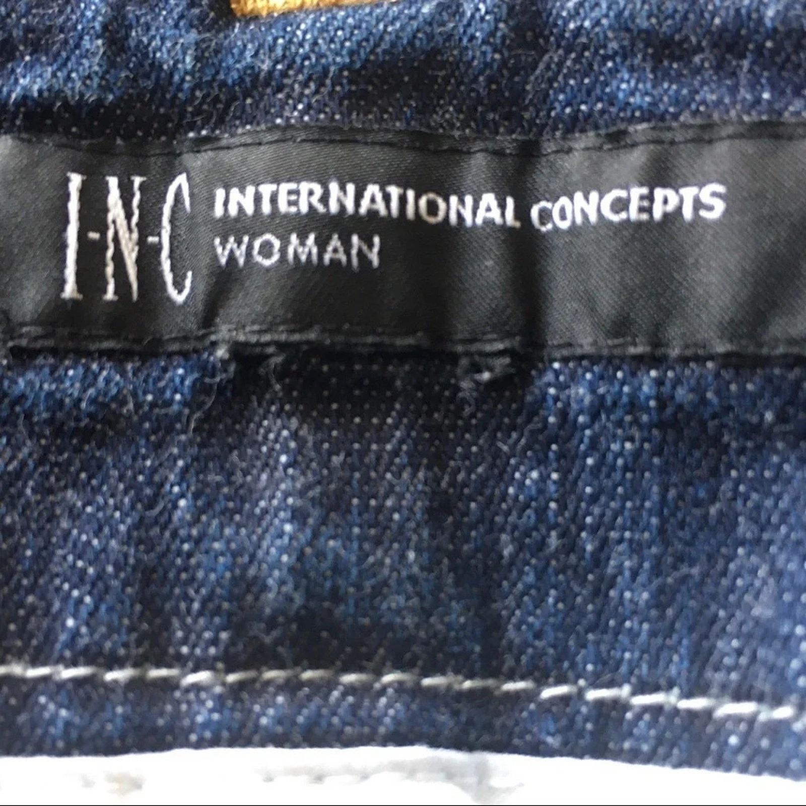 The Unbranded Brand INC Capri jeans, size tag missing, possibly XL Size 38" / US 16 / IT 52 - 3 Thumbnail