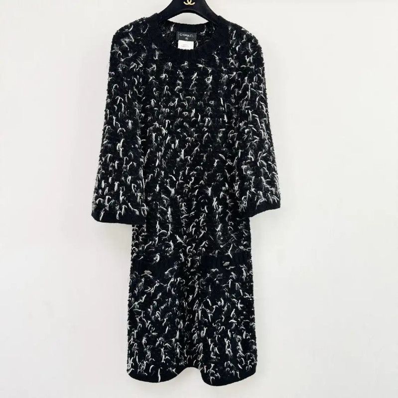 Chanel Chanel Black Knit Sweater for Women's Spring 0089 Size S / US 4 / IT 40 - 1 Thumbnail