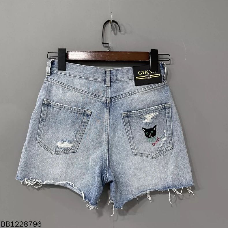 Gucci Gucci Size 25 Kitten embroidered denim shorts size 25 250 Size US 26 / EU 42 - 3 Thumbnail