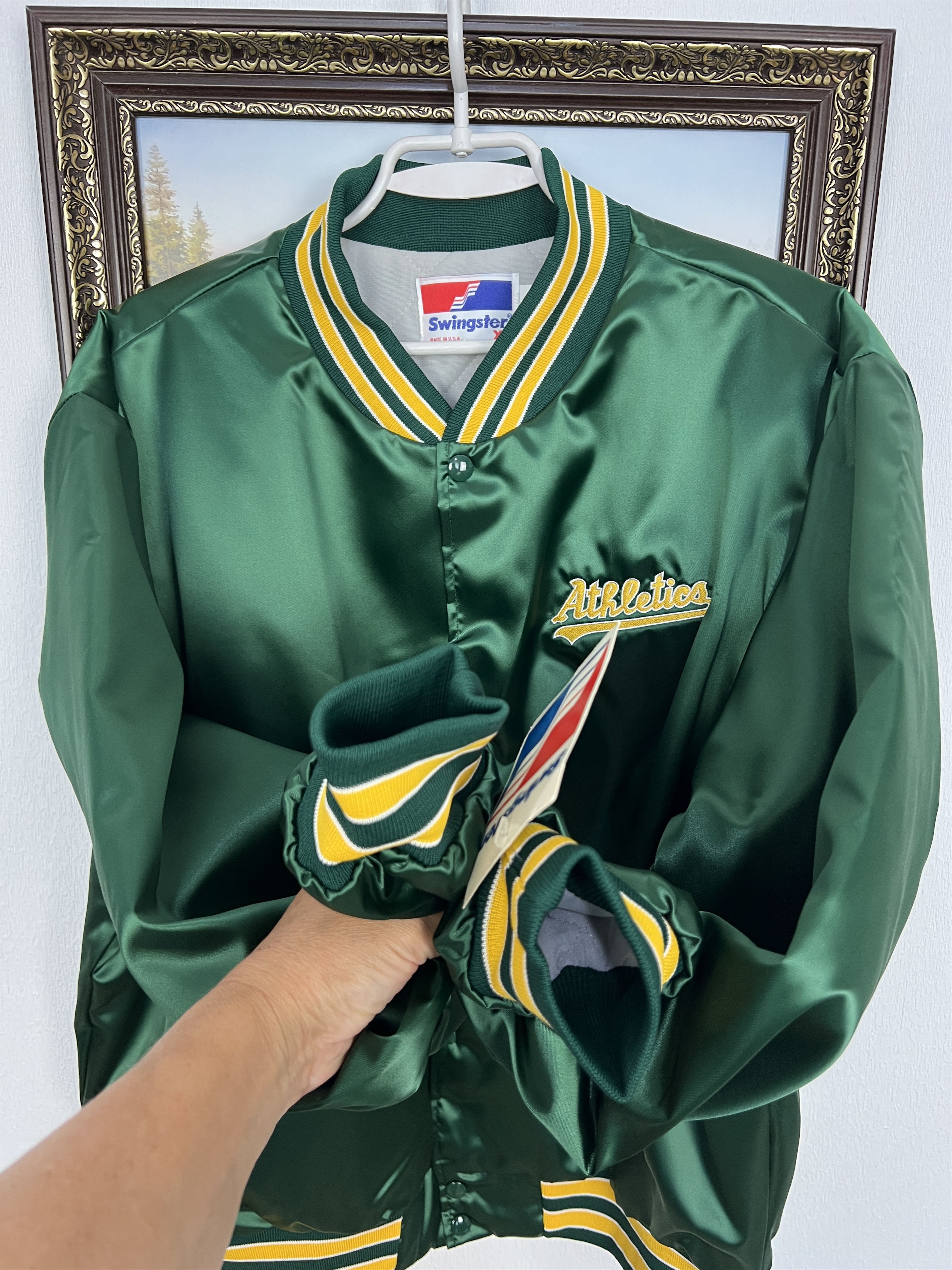 Vintage Vintage 90's Oakland Athletics Jacket MLB Satin Bomber Size US L / EU 52-54 / 3 - 6 Thumbnail