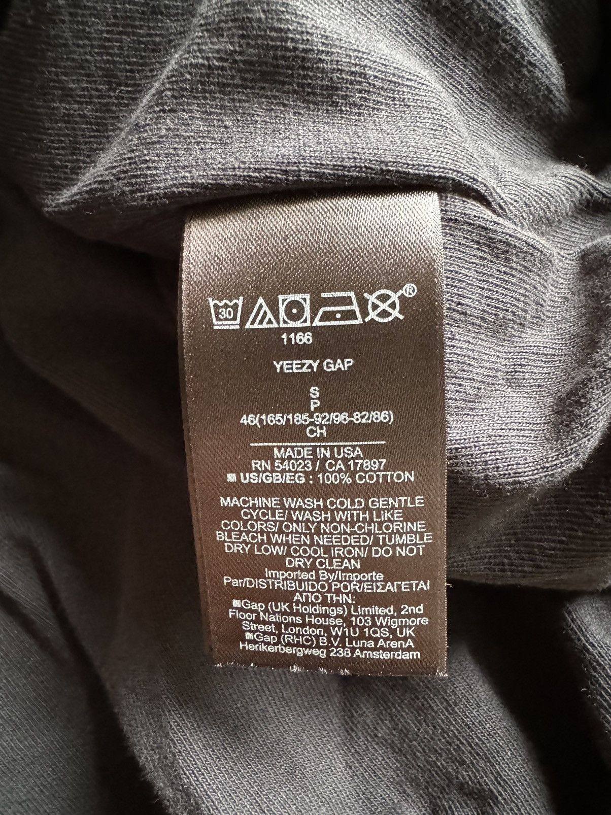 Balenciaga × Gap × Kanye West Yeezy Gap Engineered By Balenciaga Dove Hoodie Washed Black Size US S / EU 44-46 / 1 - 12 Thumbnail