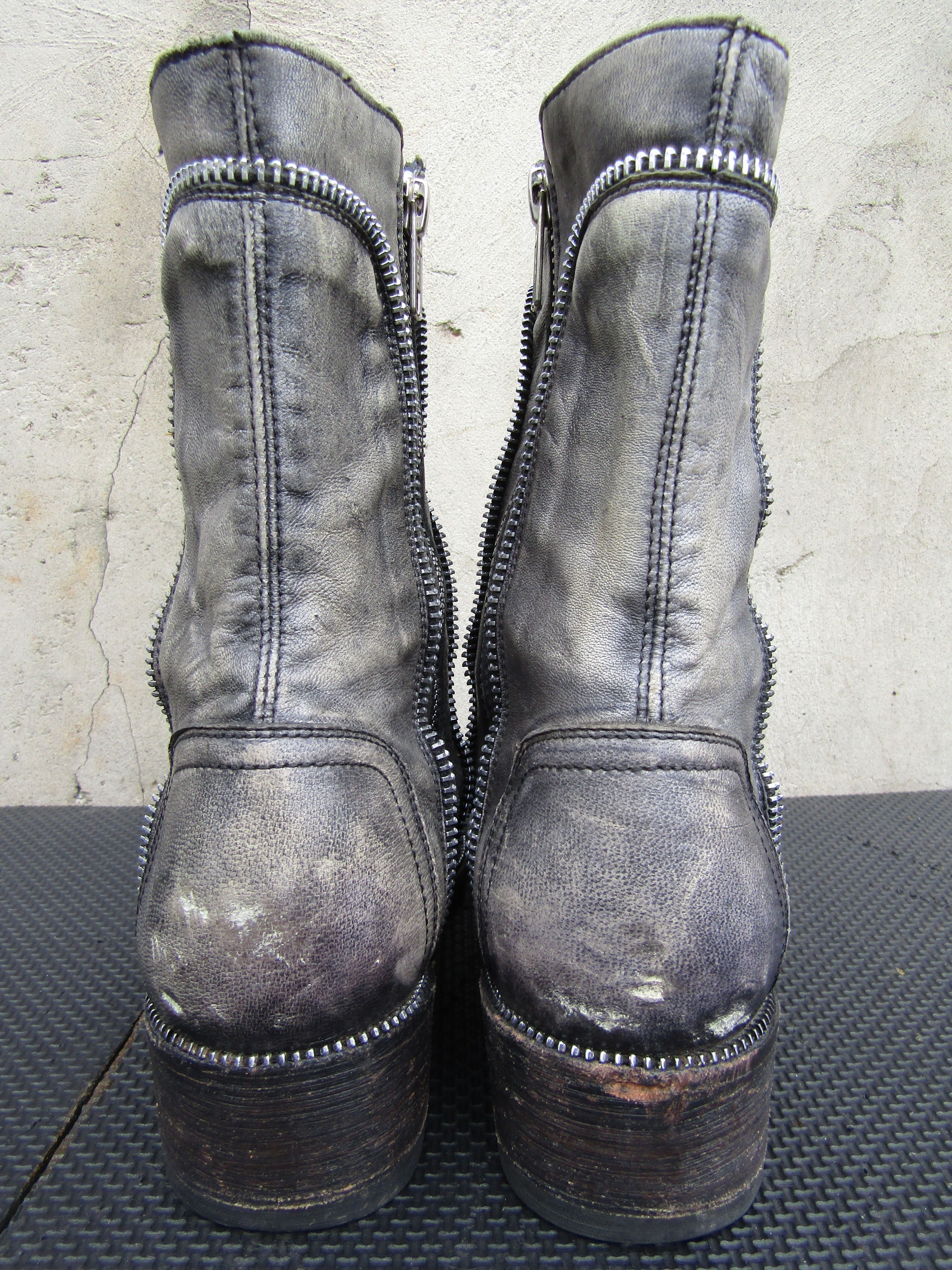 Old Gringo Old Gringo Distressed Gray Leather Low Western Zipper Accent Size US 7 / IT 37 - 9 Thumbnail