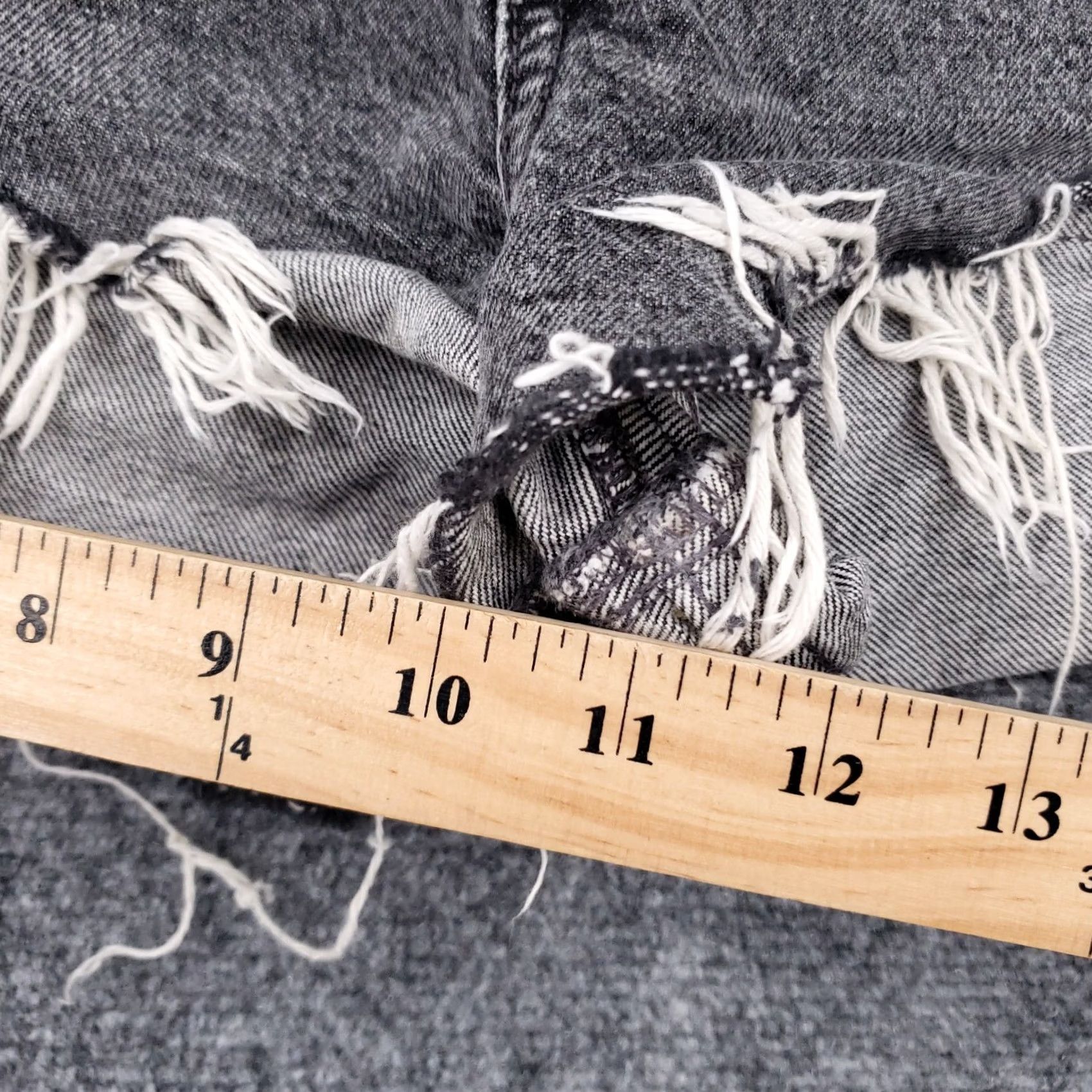 Zara Zara Womens Shorts Gray Hot Pants Hi Rise Cut Off Denim Ripped Dark Wash Jean Size 4 Size 27" / US 4 / IT 40 - 5 Thumbnail