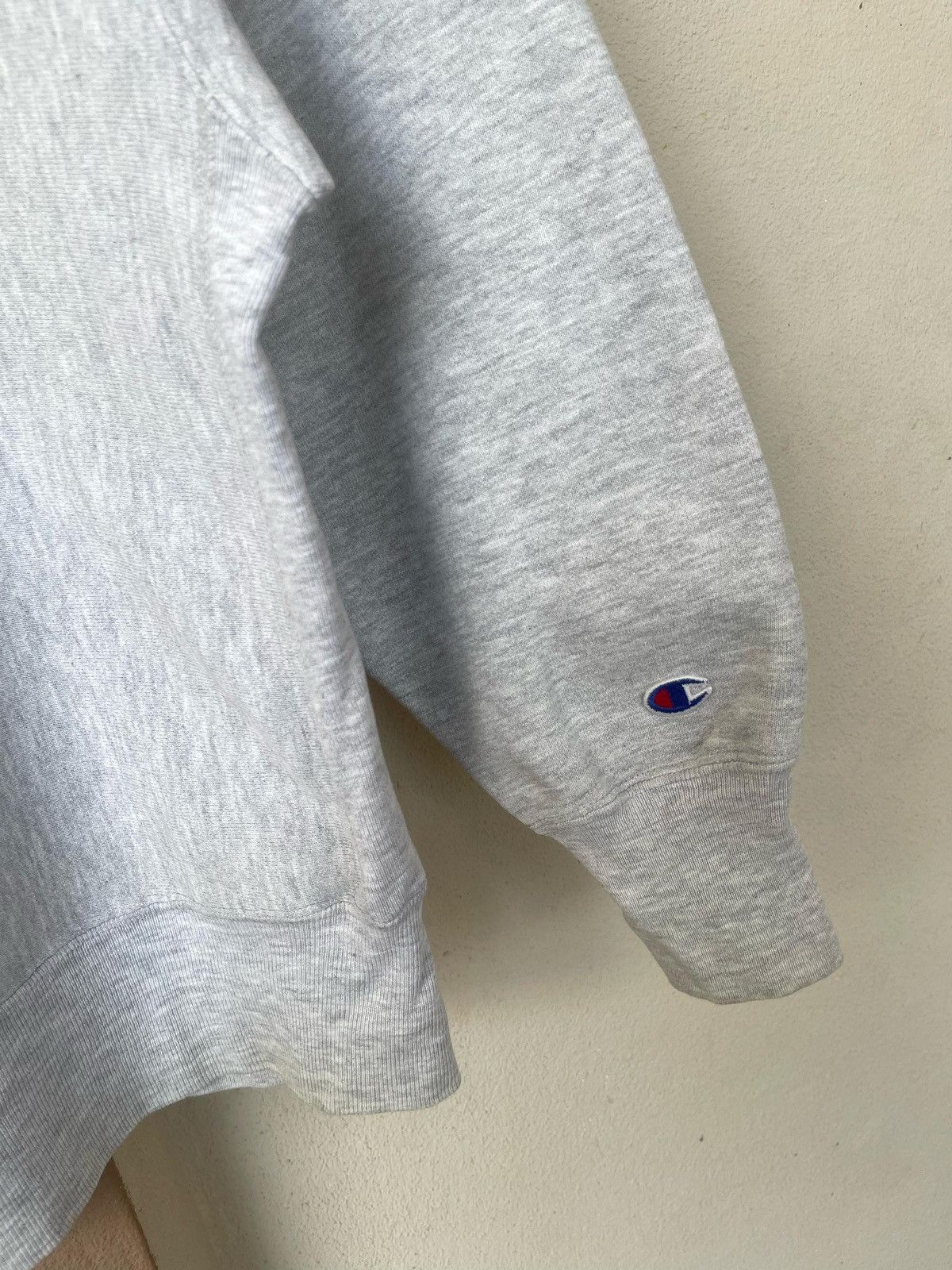 Champion × Vintage Vintage Distressed Champion Reverse Weave Sweatshirt Size US M / EU 48-50 / 2 - 6 Thumbnail