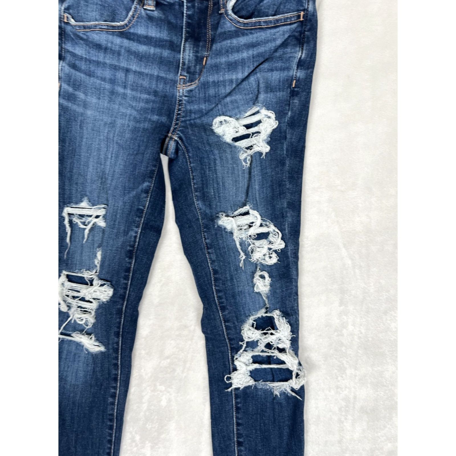 American Eagle Outfitters VINTAGE? No. American Eagle Jegging Jeans Womens 2 Blue Medium Wash Distressed Stretch Shirt? Size 26" / US 2 / IT 38 - 3 Thumbnail