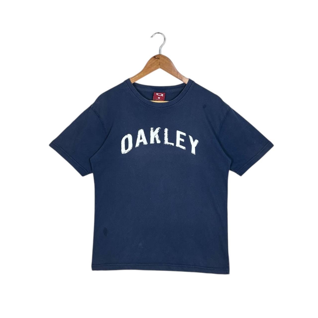 Oakley × Vintage Vintage 90s Oakley Center Spell Out Tee Shirt Size US M / EU 48-50 / 2 - 1 Thumbnail