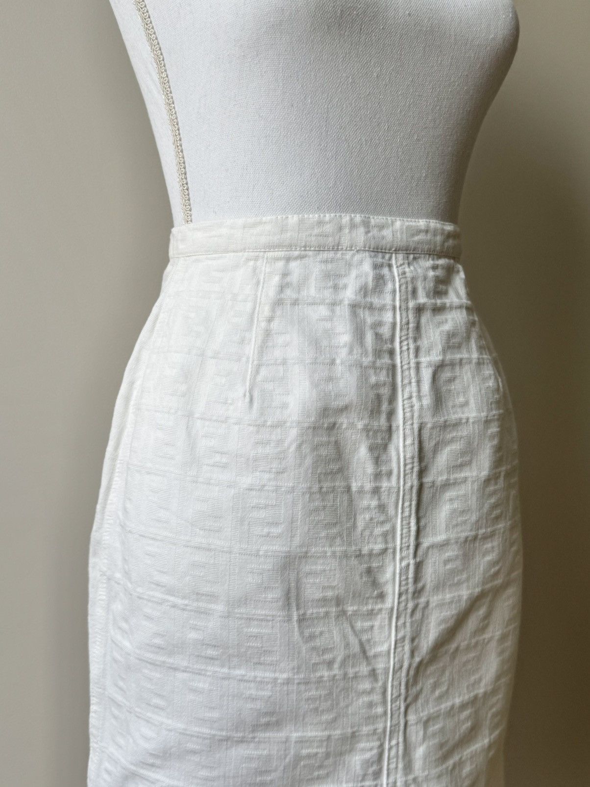 Fendi Vintage fendi skirt Size 27" / US 4 / IT 40 - 7 Thumbnail