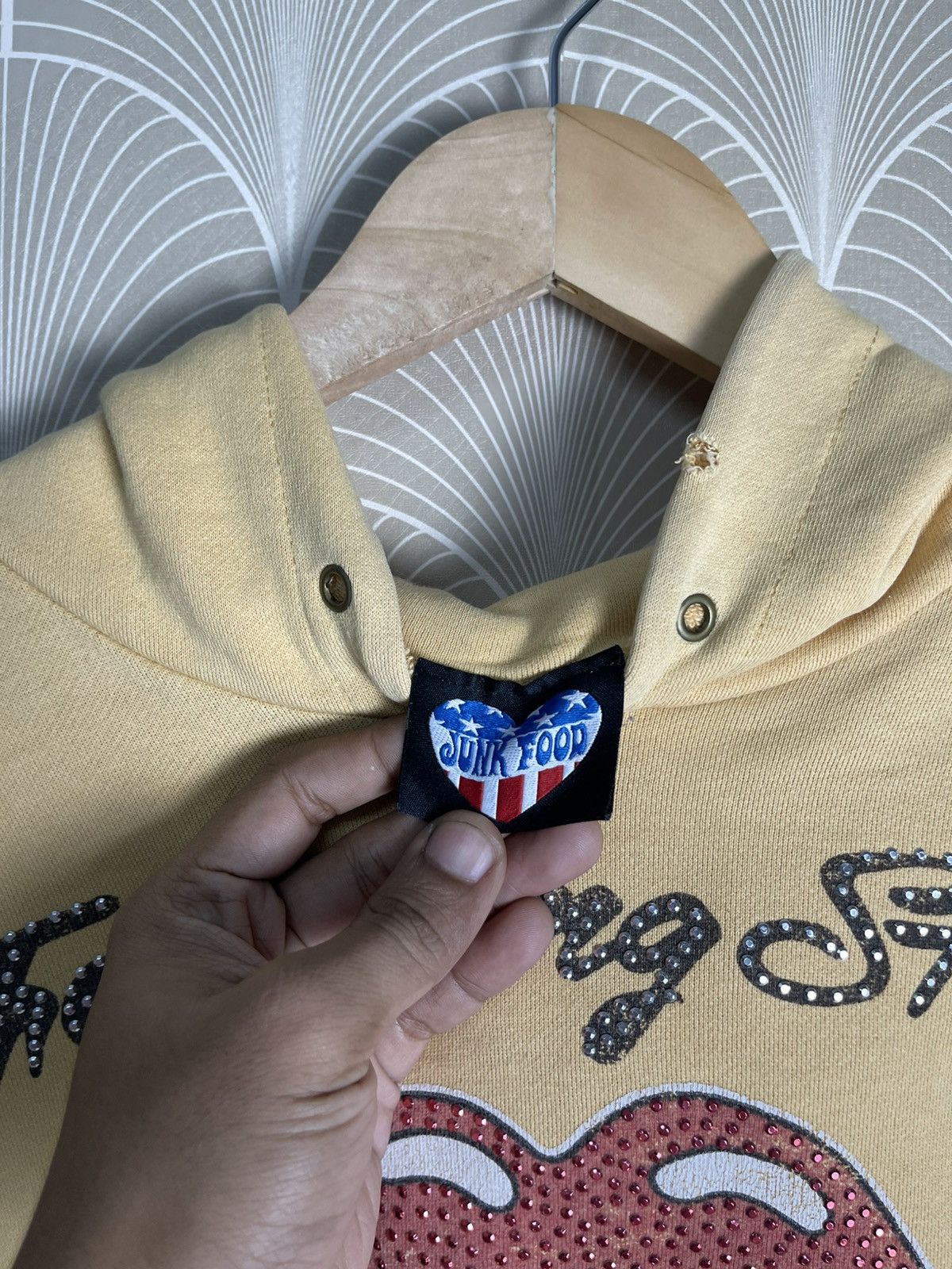 Band Tees × The Rolling Stones × Vintage VINTAGE THE ROLLING STONES TOUR 1996 HOODIE SWEATER Size S / US 4 / IT 40 - 13 Thumbnail