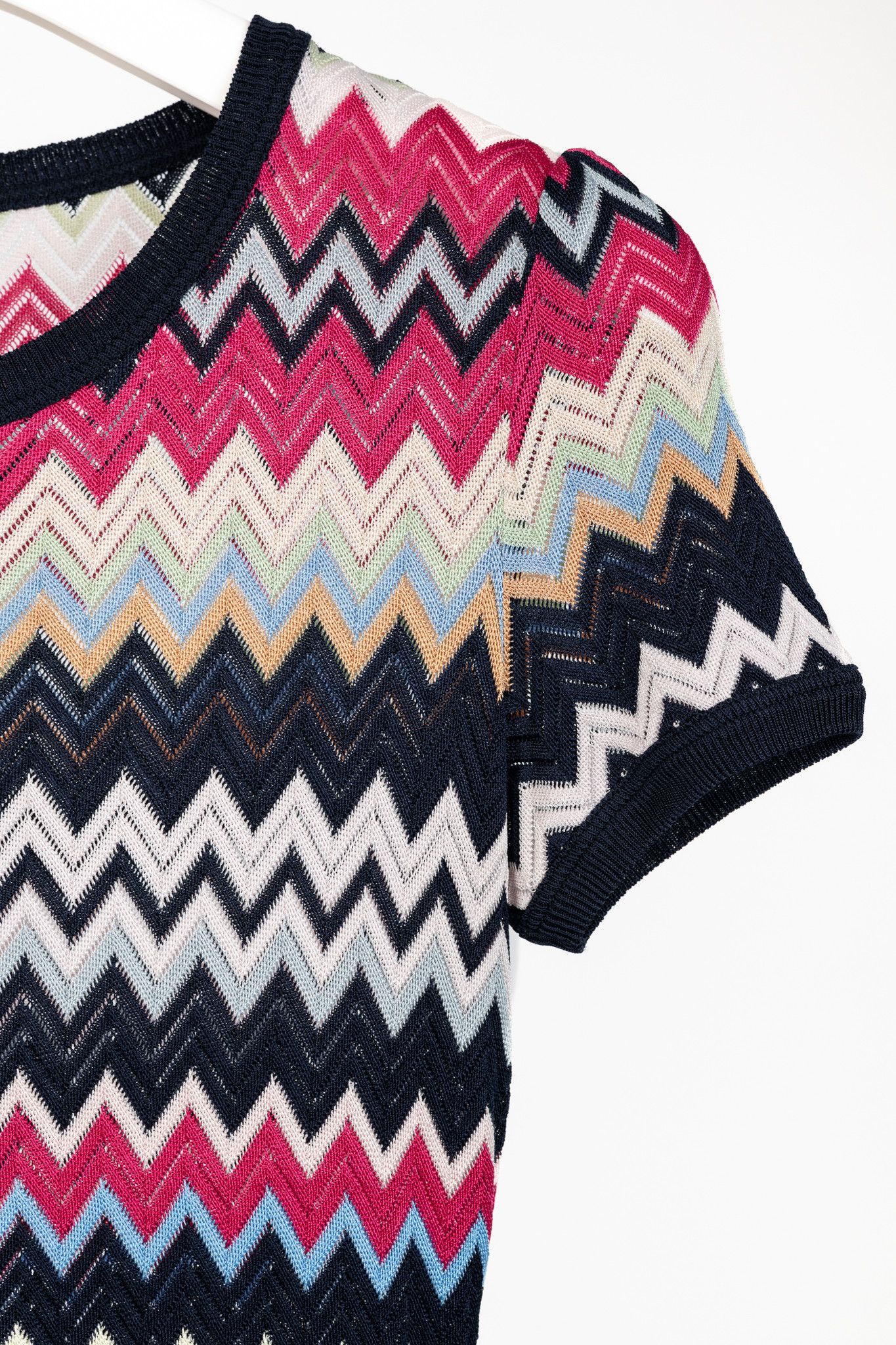 Missoni Missoni Pink & Navy Chevron Knit T-Shirt Size M / US 6-8 / IT 42-44 - 5 Thumbnail