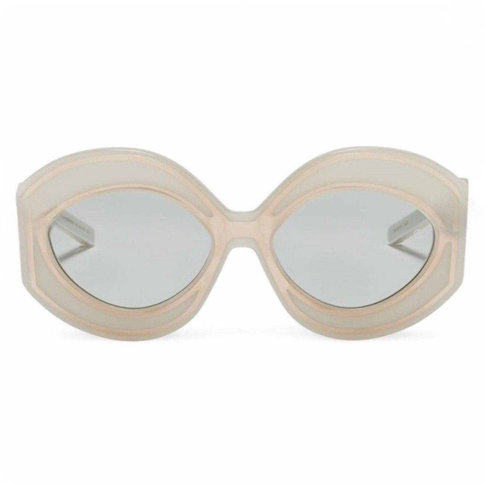 New! Valentino V GOLD III VLS 138A, Chic Black Sunglasses, Authentic Valentino V-Gold II Women Black Squared Butterfly Sunglasses  main image 2