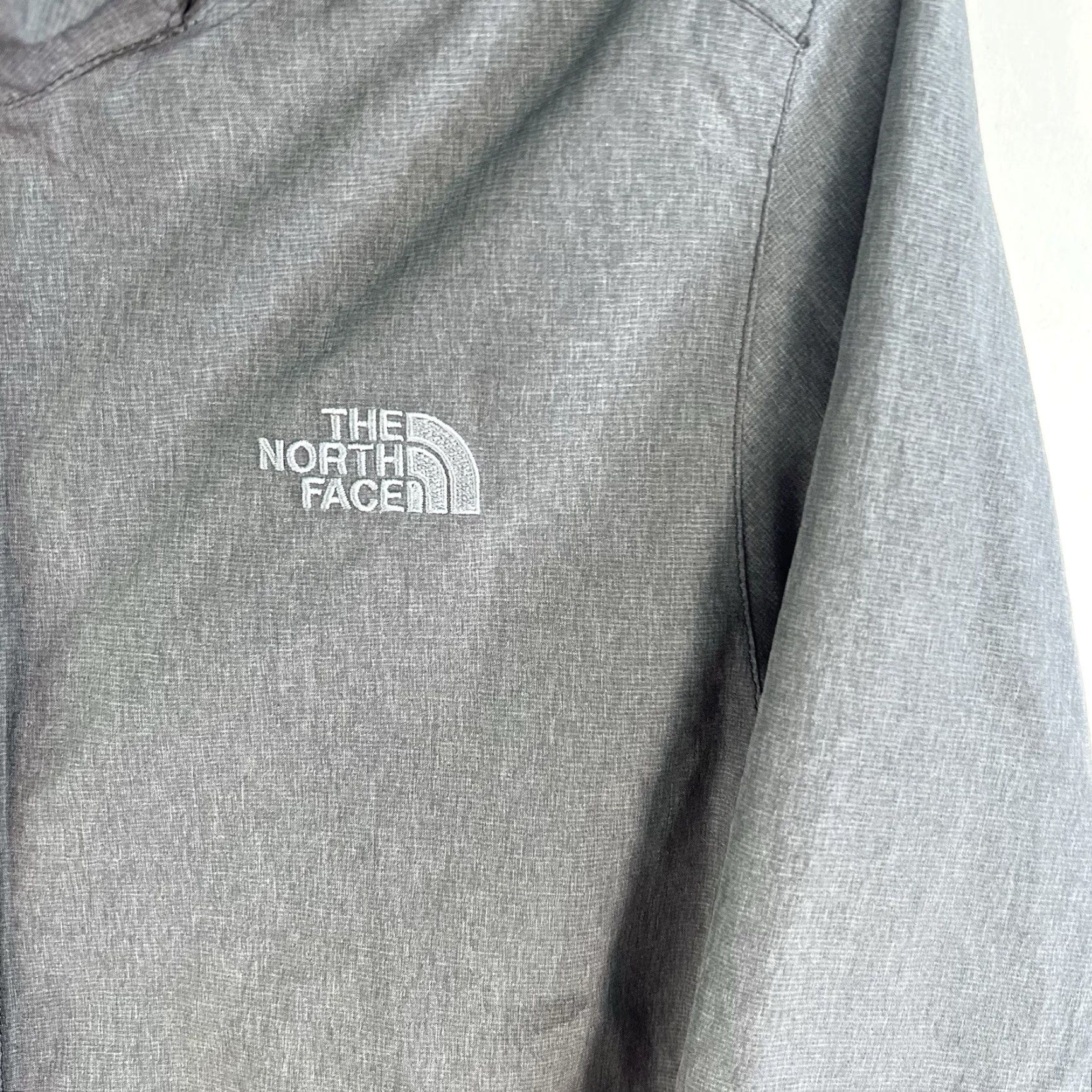The North Face The North Face Resolve Parka Jacket Womens Size M Heather Gray Size M / US 6-8 / IT 42-44 - 2 Thumbnail