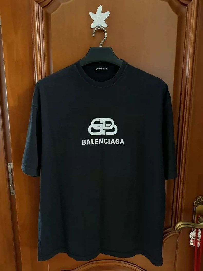 Balenciaga Balenciaga Lock Short Sleeve Size US M / EU 48-50 / 2 - 1 Thumbnail
