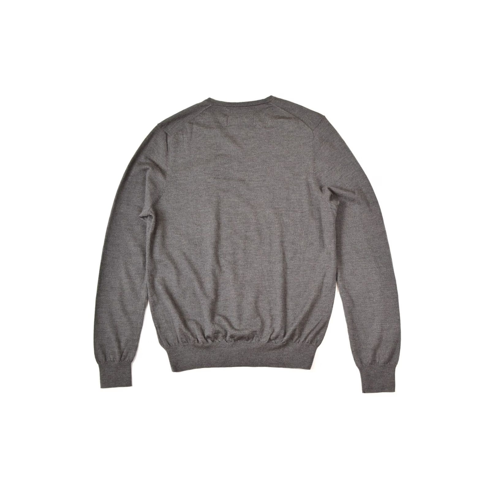 Club Monaco VINTAGE Club Monaco Gray Merino Wool V-Neck Pullover Sweater 02300288 Size M Mens Pullover Wool Gray Merch 90s Size US M / EU 48-50 / 2 - 6 Thumbnail