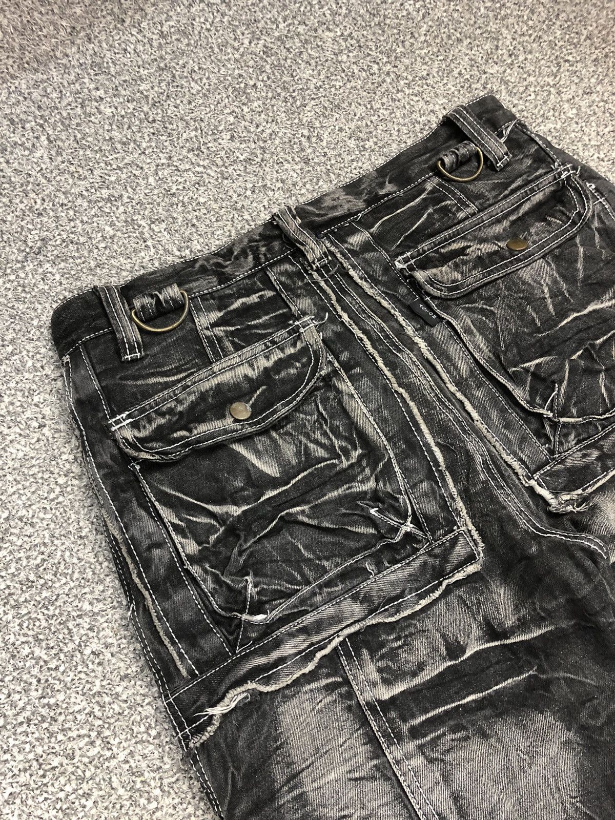 Japanese Brand Japanese Brands ASTON Faded Double Waist Cargo Jeans Size US 32 / EU 48 - 19 Thumbnail