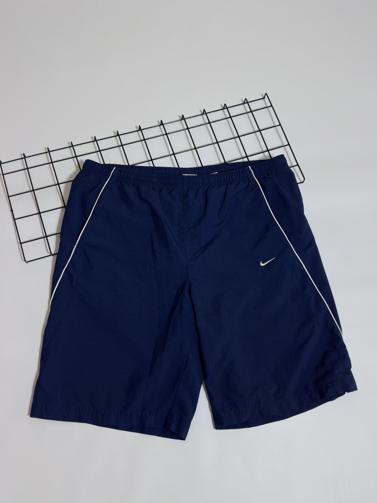 Nike Vintage Nike Center Swoosh Track Shorts Navy Blue Size US 34 / EU 50 - 1 Thumbnail