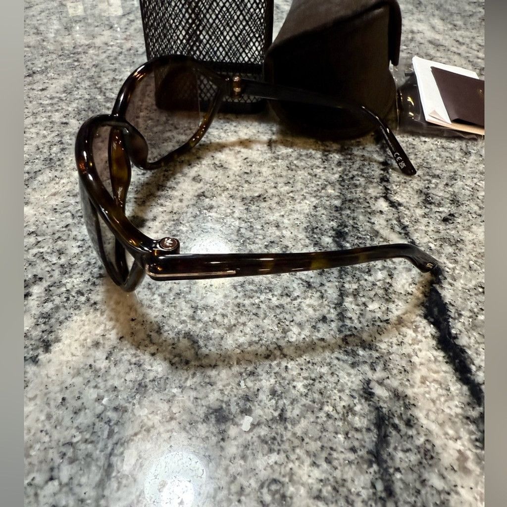 Tom Ford Tom Ford TF 1069 Brown Sunglasses Size ONE SIZE - 7 Thumbnail