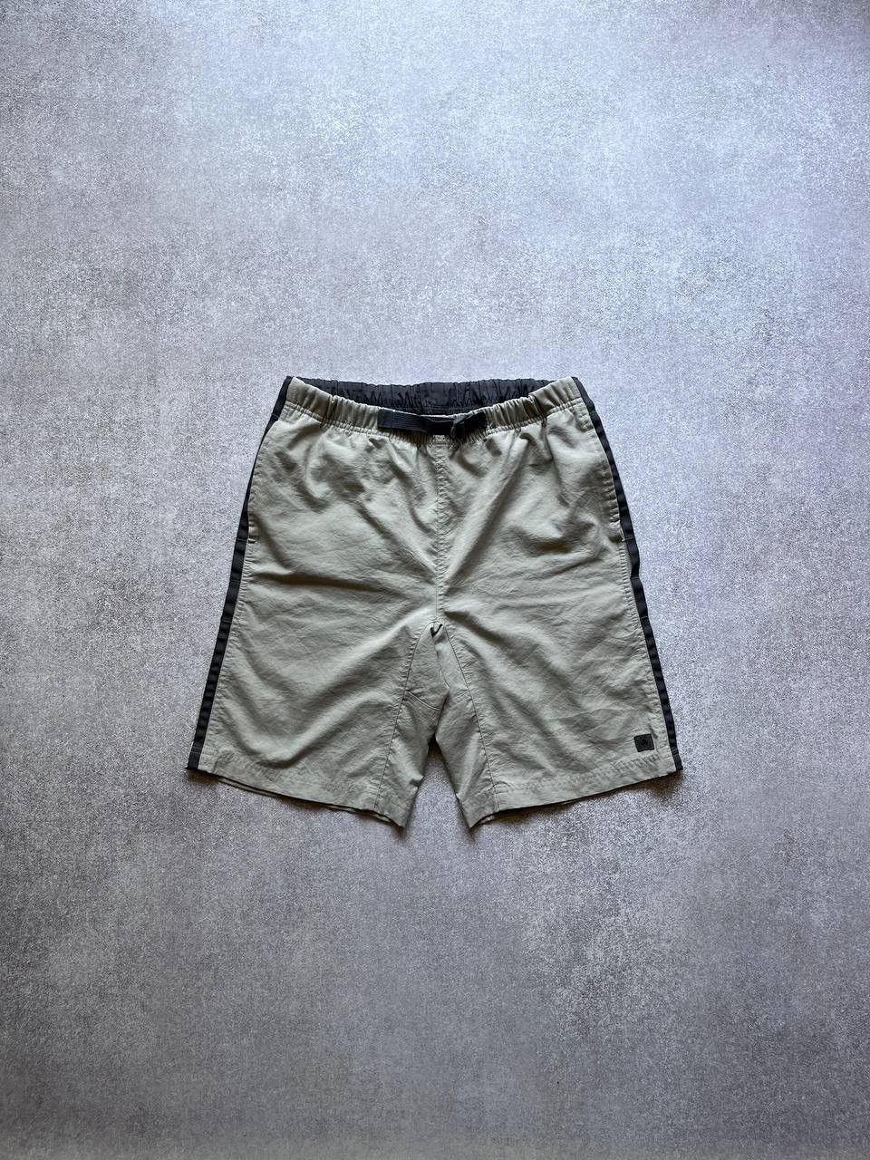 Nike ACG × Vintage Vintage Nike ACG Nylon Cargo Shorts Y2K S Size US 31 - 8 Thumbnail