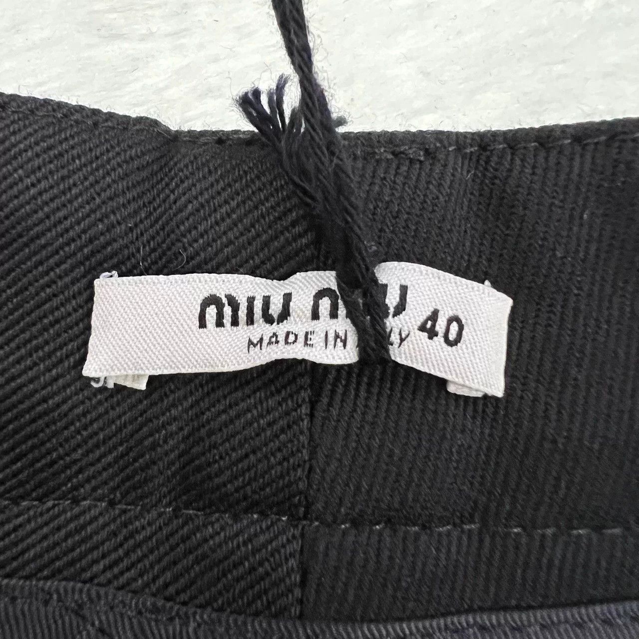Miu Miu MIU MIU Black Shorts 40 Size 27" / US 4 / IT 40 - 4 Thumbnail