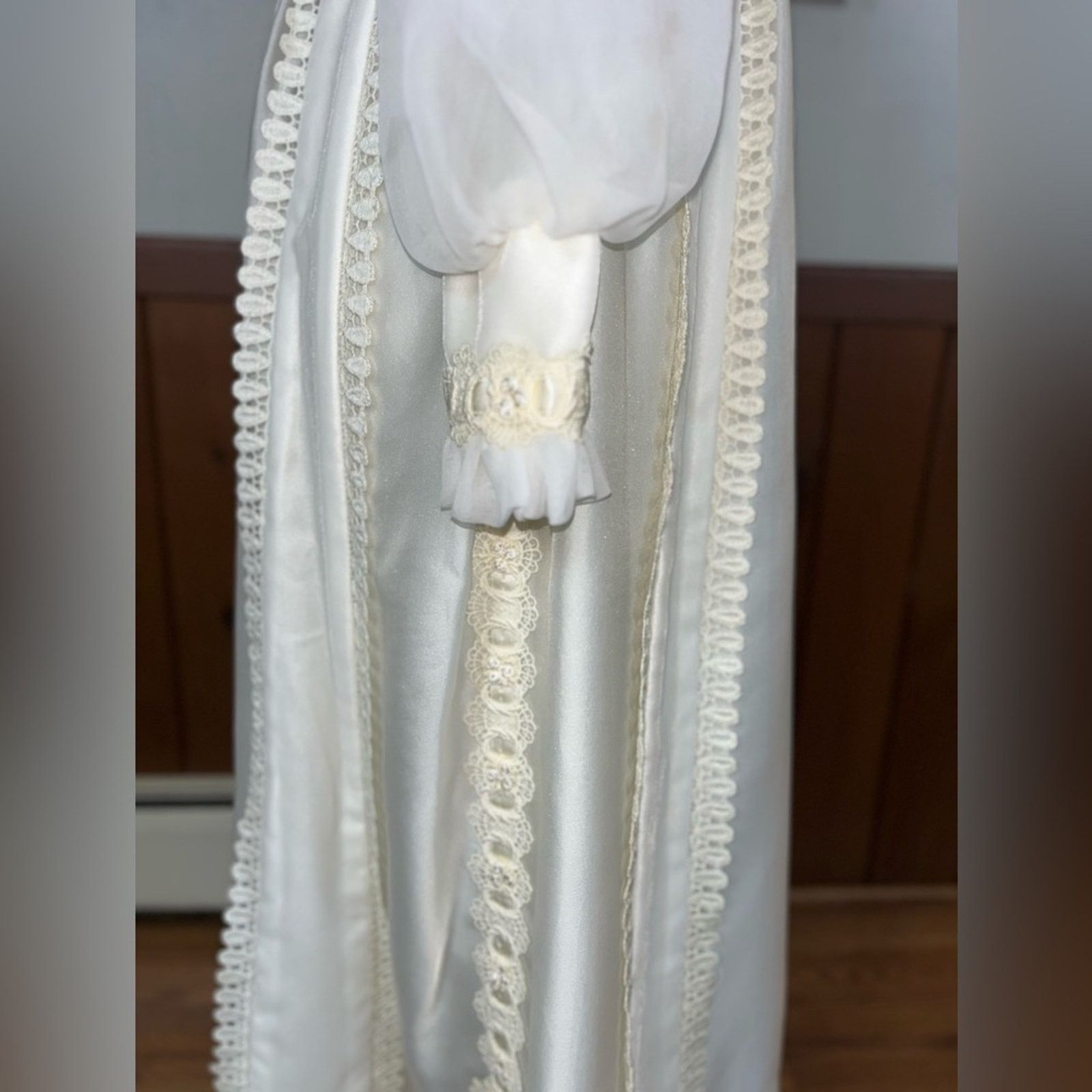 Other Vintage 1970s Alfred Angelo Velvet Organza Wedding Gown! Size S / US 4 / IT 40 - 5 Thumbnail