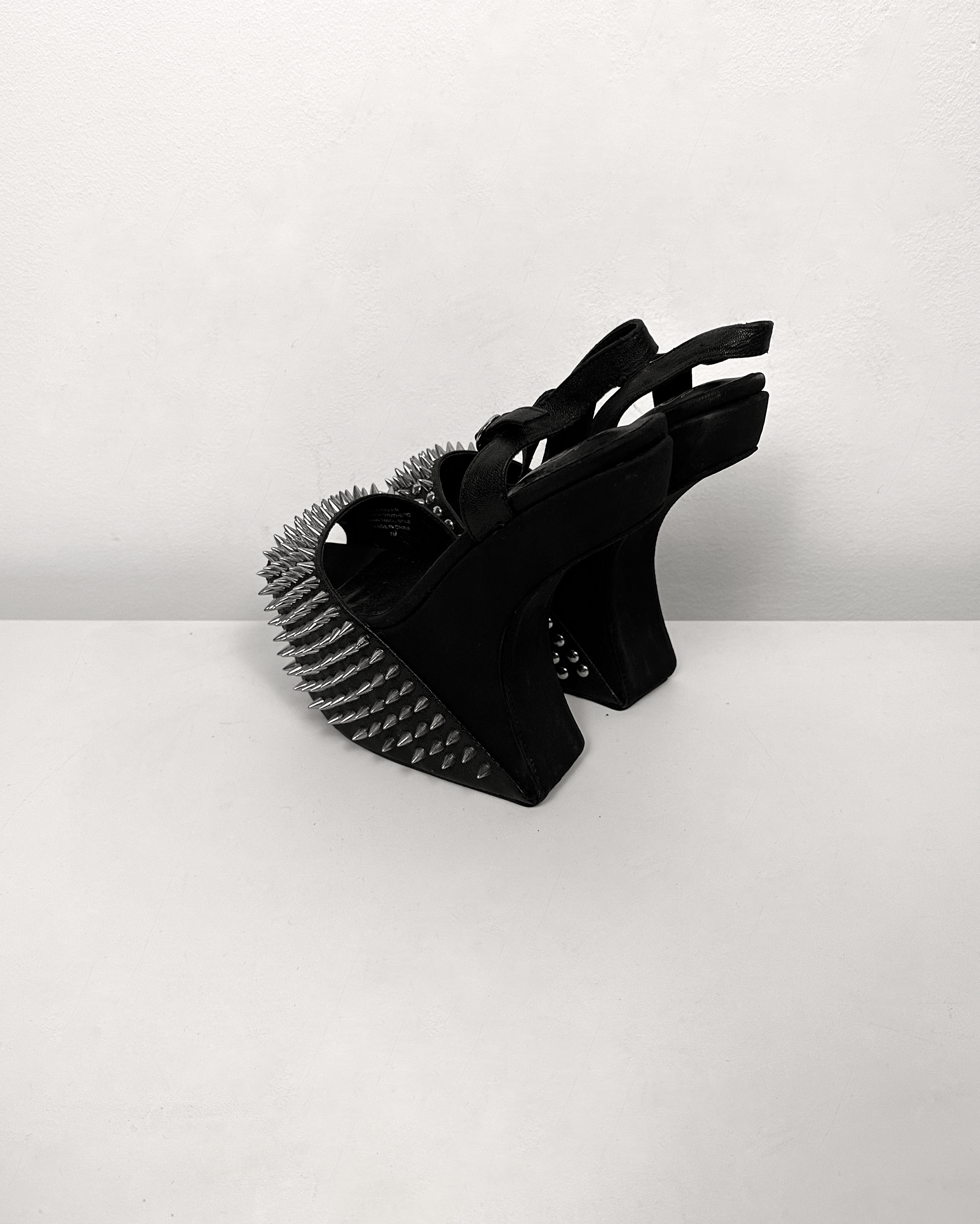 Jeffrey Campbell Jeffrey Campbell Spiked Platform Sandals Size US 7 / IT 37 - 2 Thumbnail