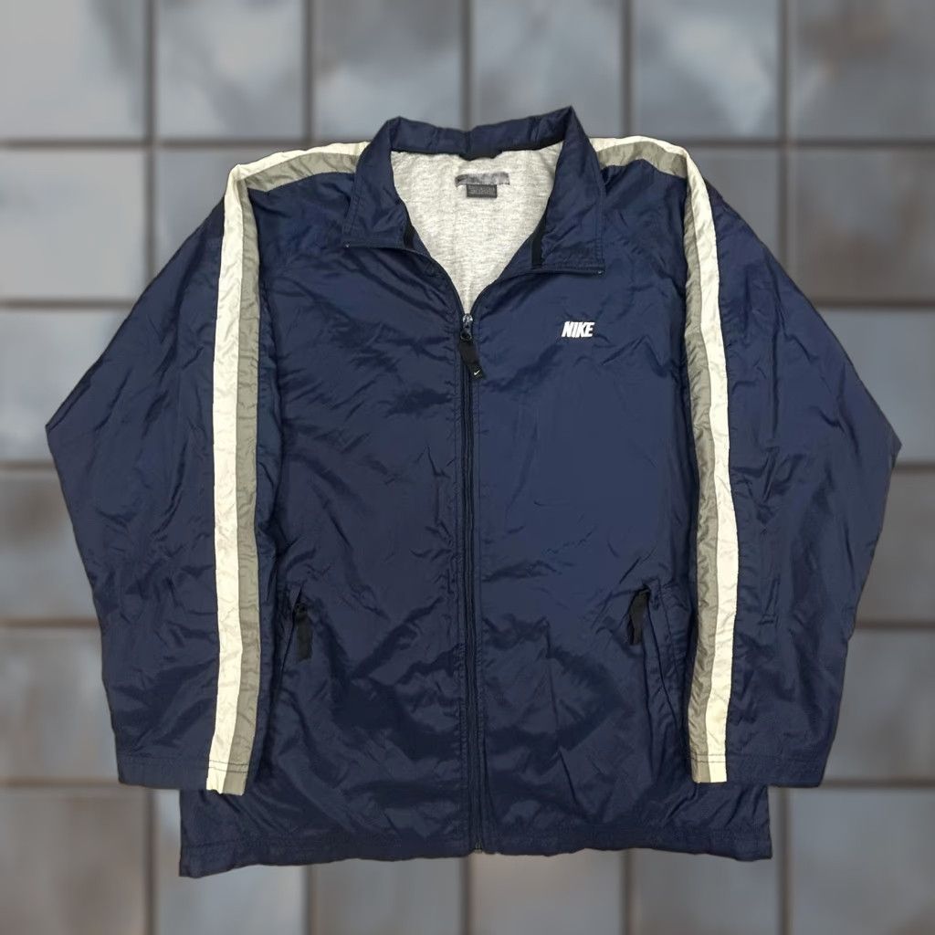 Nike VINTAGE Nike Jacket Mens L Navy Full Zip Lined Windbreaker Running Athletic Size US L / EU 52-54 / 3 - 1 Thumbnail