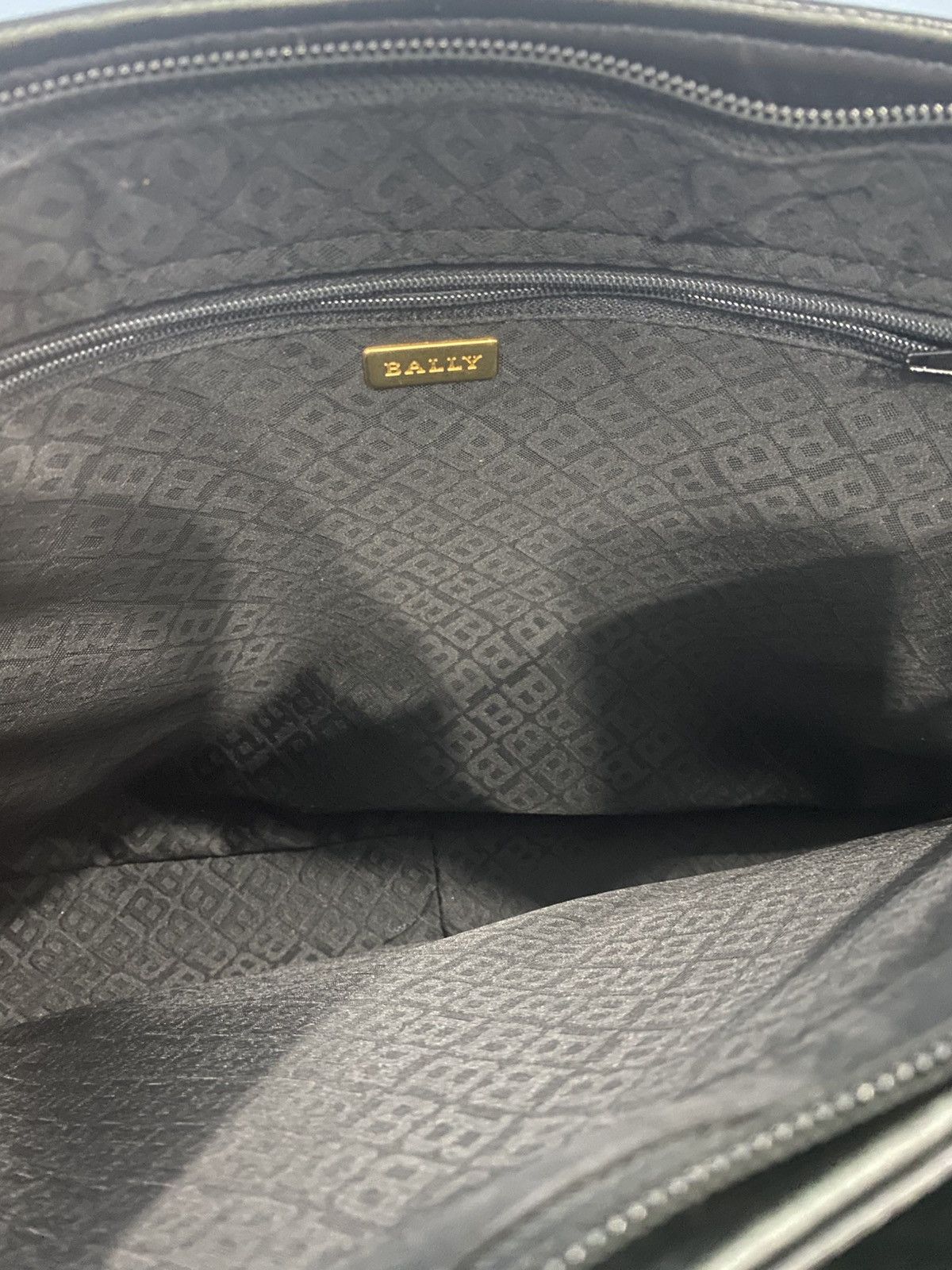 Bally × Vintage Bally Vintage Quilted Shoulder Bag Size ONE SIZE - 7 Thumbnail