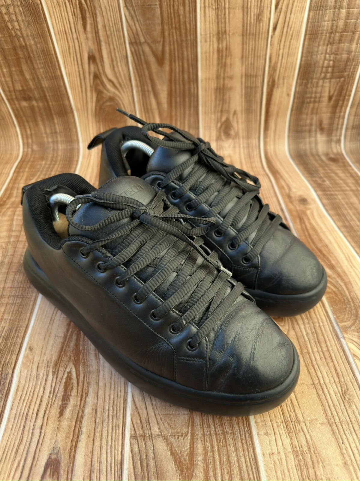 Bottega Veneta Bottega Veneta Pillow Sneaker Black Natural Rubber lowtops Size US 11 / EU 44 - 3 Thumbnail