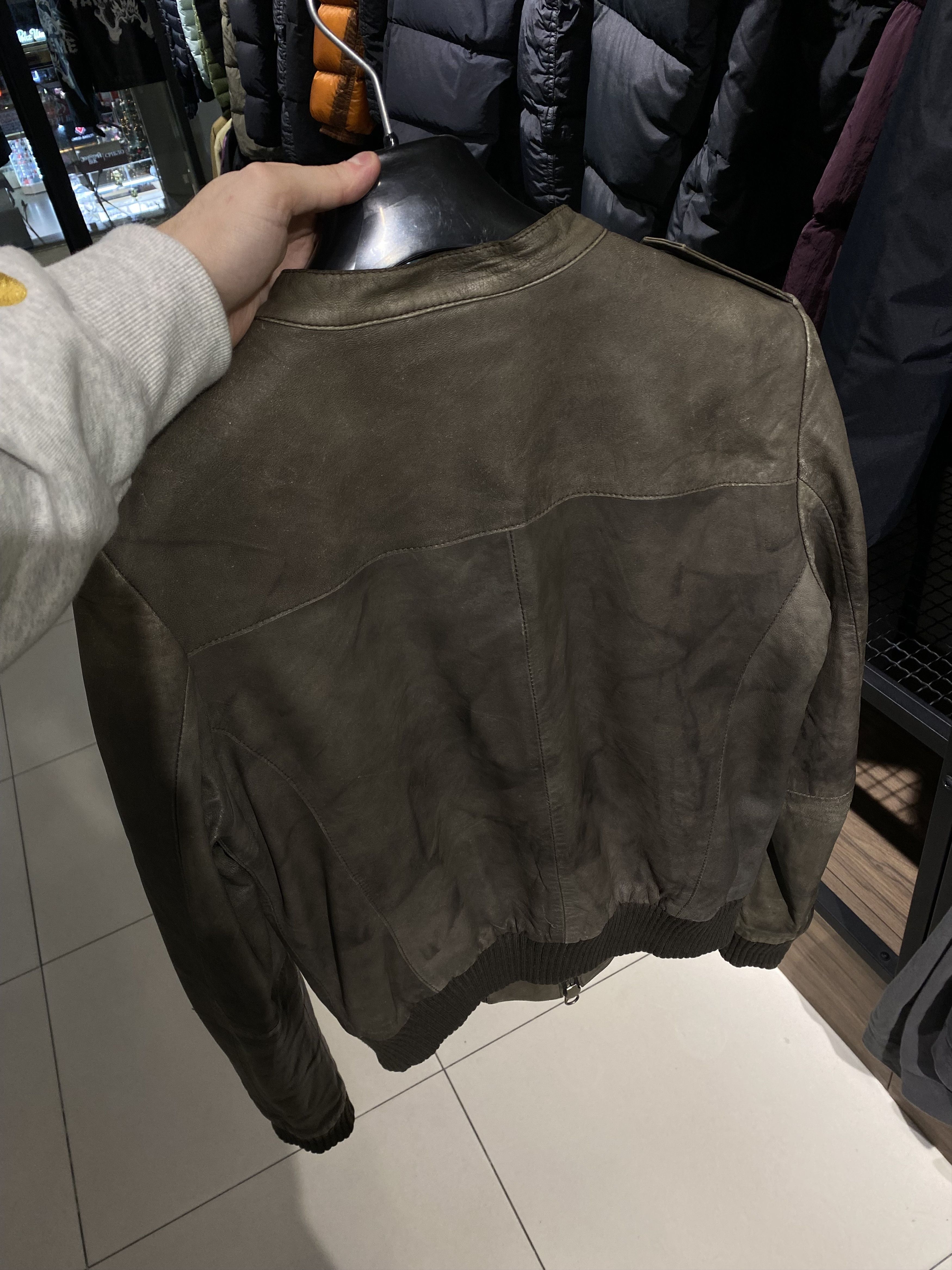 Allsaints Vintage Distressed Allsaints leather bomber jacket size M Size US M / EU 48-50 / 2 - 5 Thumbnail