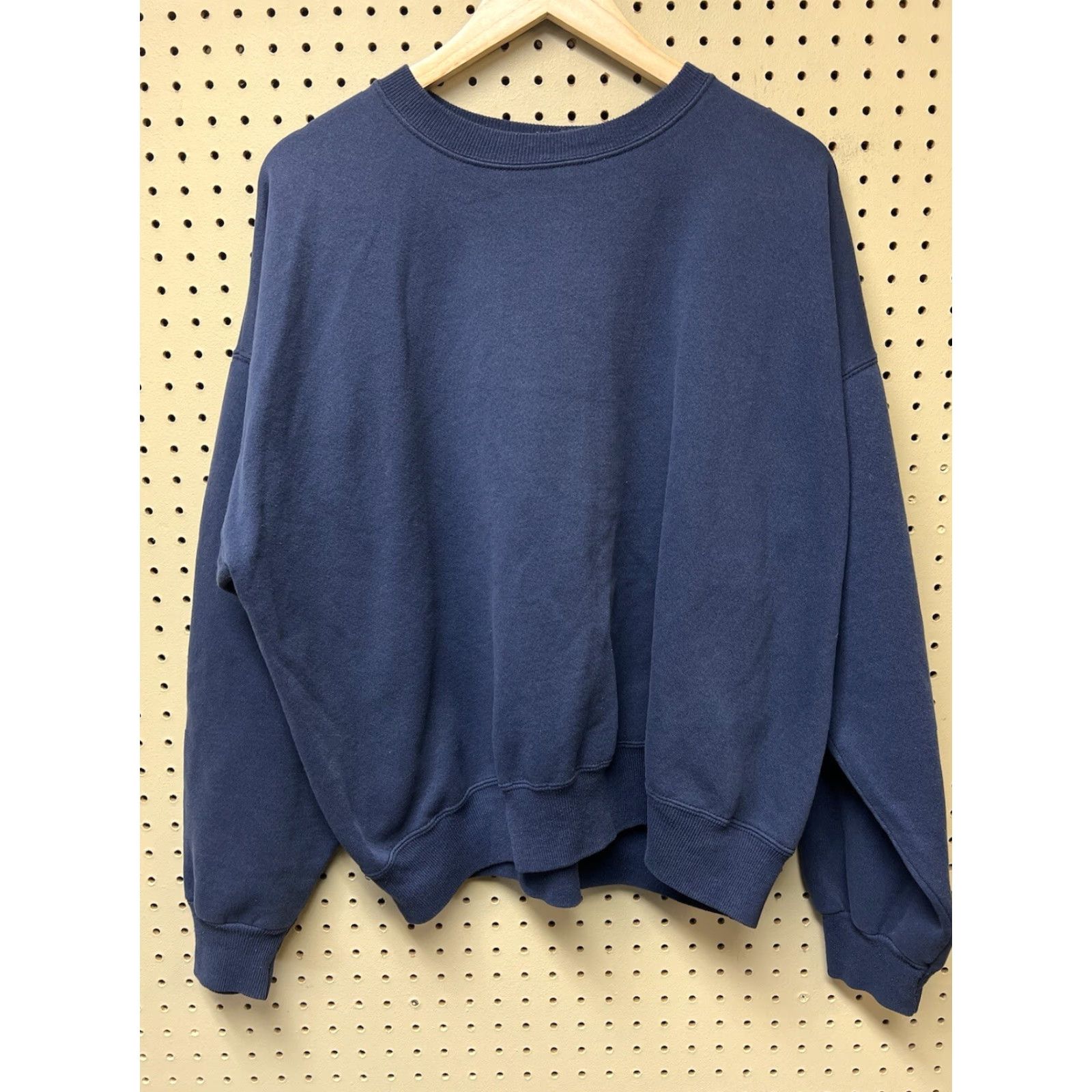 Champion VINTAGE Champion Sweatshirt Men XL Crew Neck Blue 90s Retro Solid Long Sleeve Cotton Blend All Seasons Pullover Logo Basic Training Size US XL / EU 56 / 4 - 2 Thumbnail