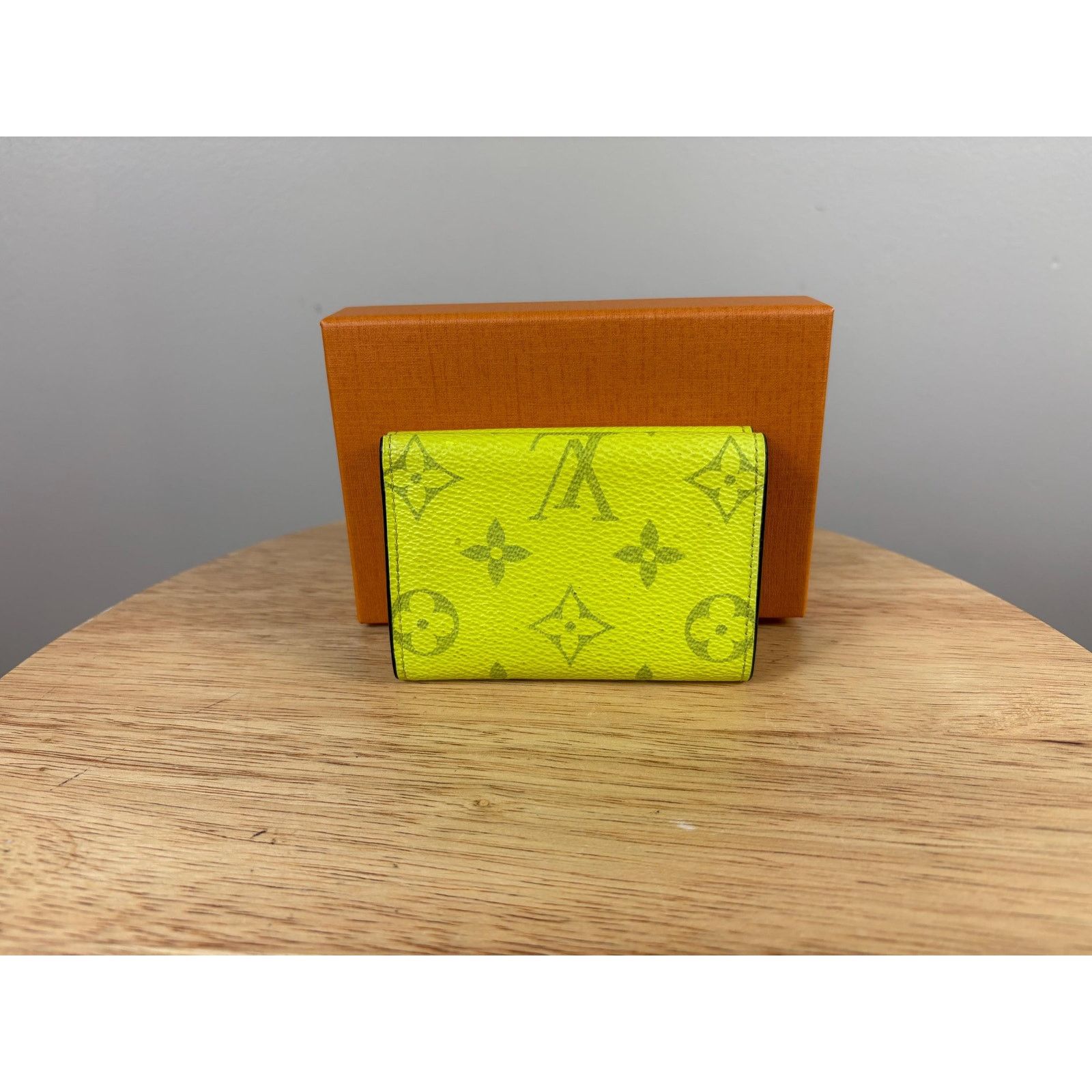 Louis Vuitton Authentic Louis Vuitton Taigalama Discovery Compact Wallet Size ONE SIZE - 2 Thumbnail