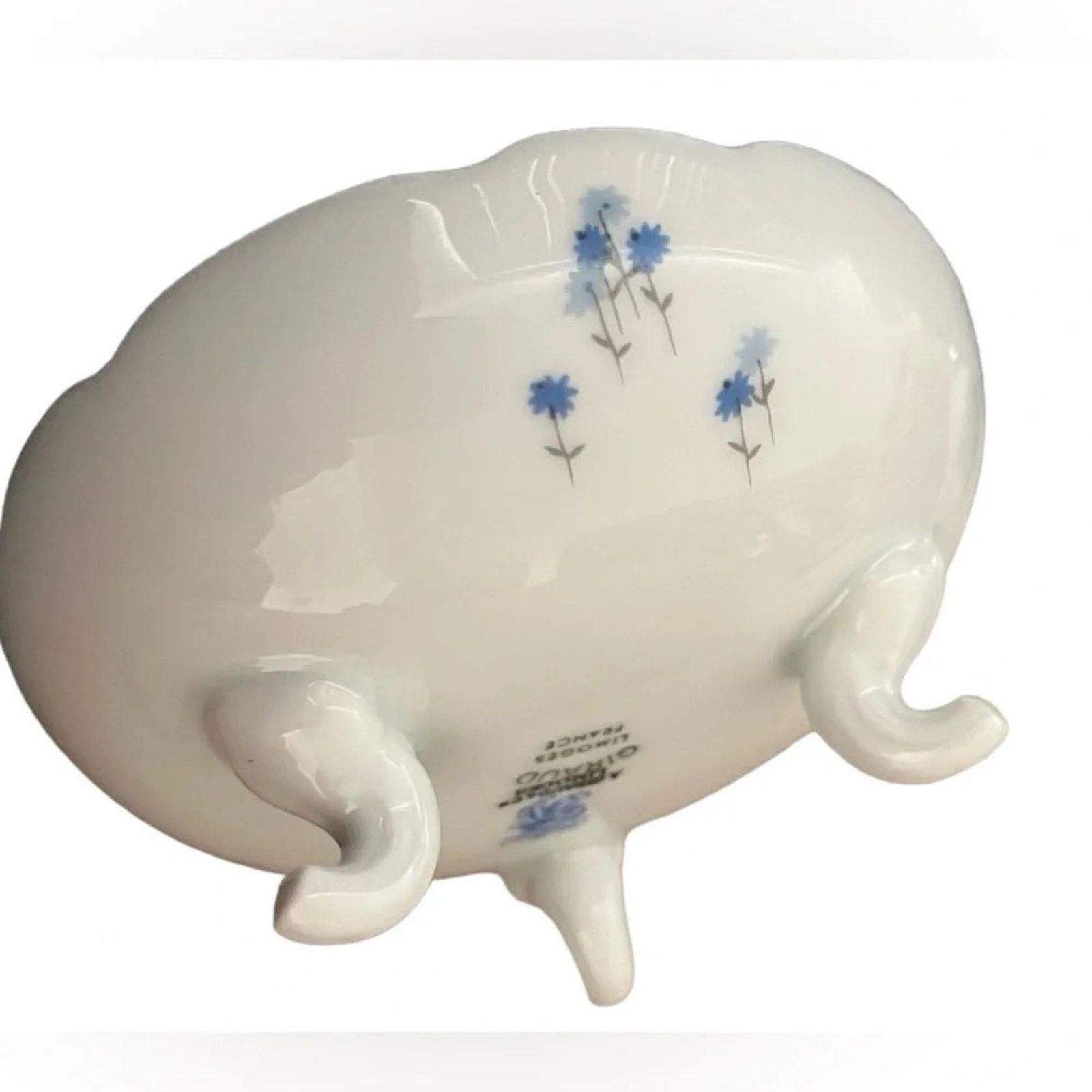 The Unbranded Brand Vintage Giraud Limoges France footed dish scalloped edges Size ONE SIZE - 2 Thumbnail