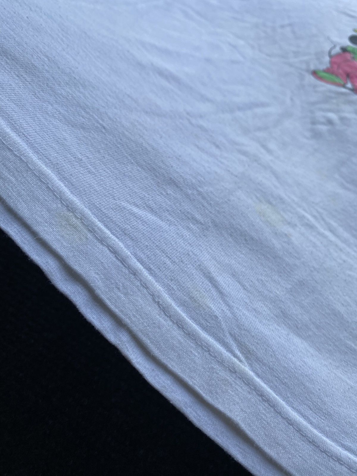 Other 🔥Vntg Disney Mickey and Minnie mouse love tee Size US M / EU 48-50 / 2 - 18 Thumbnail