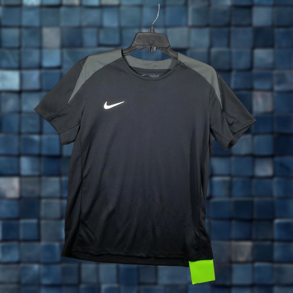 Nike Nike Dri-FIT Strike Shirt Womens Large Black Short Sleeve Soccer FN5025-010 Size L / US 10 / IT 46 - 1 Thumbnail