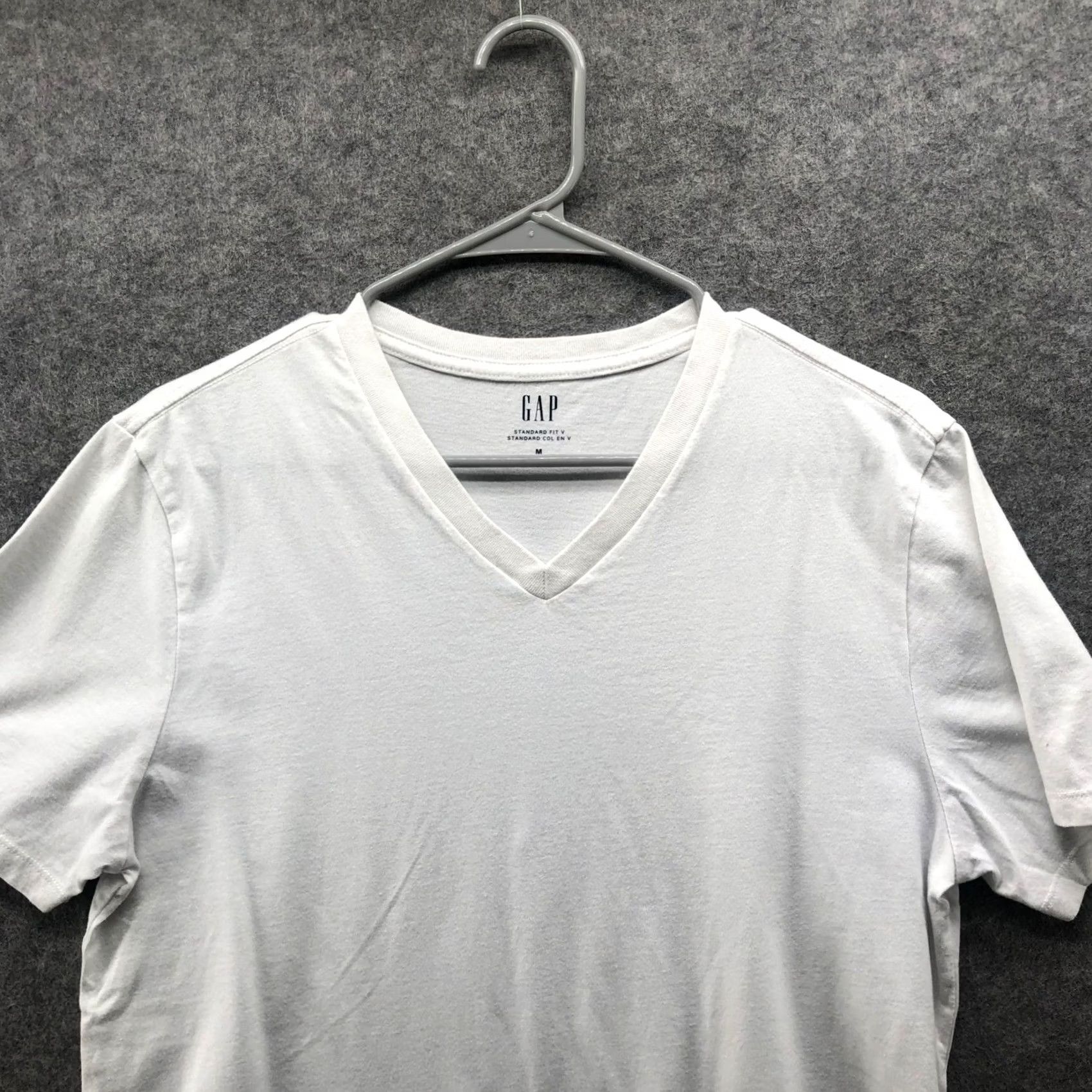Gap GAP T-Shirt Mens M Short Sleeve V-Neck Cotton Classic Fit White Size US M / EU 48-50 / 2 - 3 Thumbnail