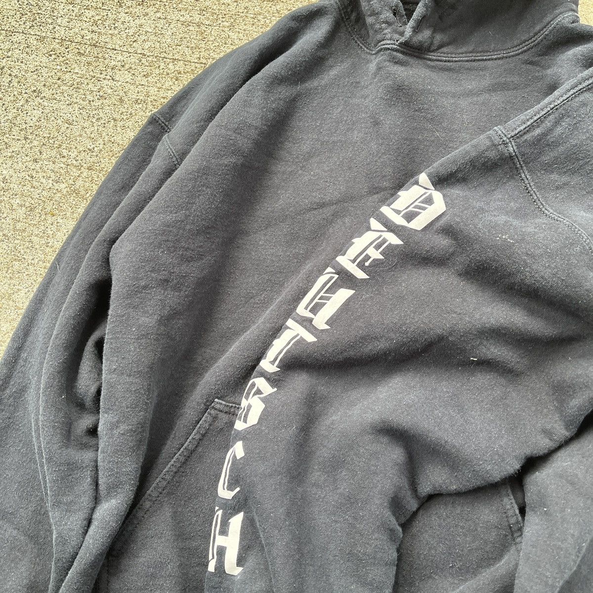 Vintage Vintage Christian Deutsch Black Hoodie Size L 90's Y2K Size US L / EU 52-54 / 3 - 3 Thumbnail