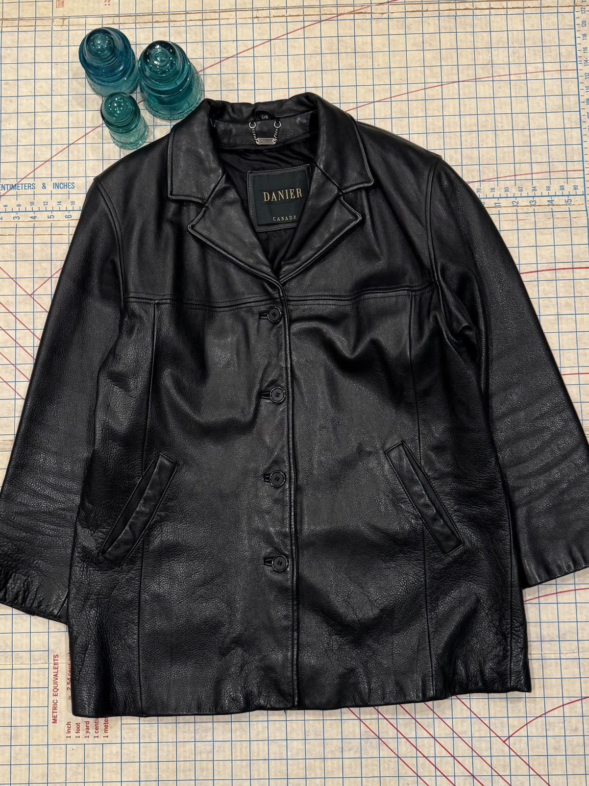 Danier Vintage Danier Leather Blazer Car Coat Mens Size Large Black Size US L / EU 52-54 / 3 - 1 Thumbnail